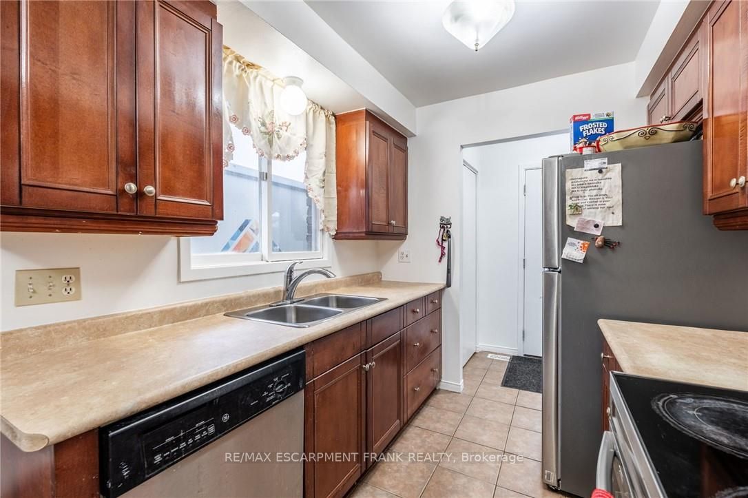 97 Guildwood Drive Property Photo 13