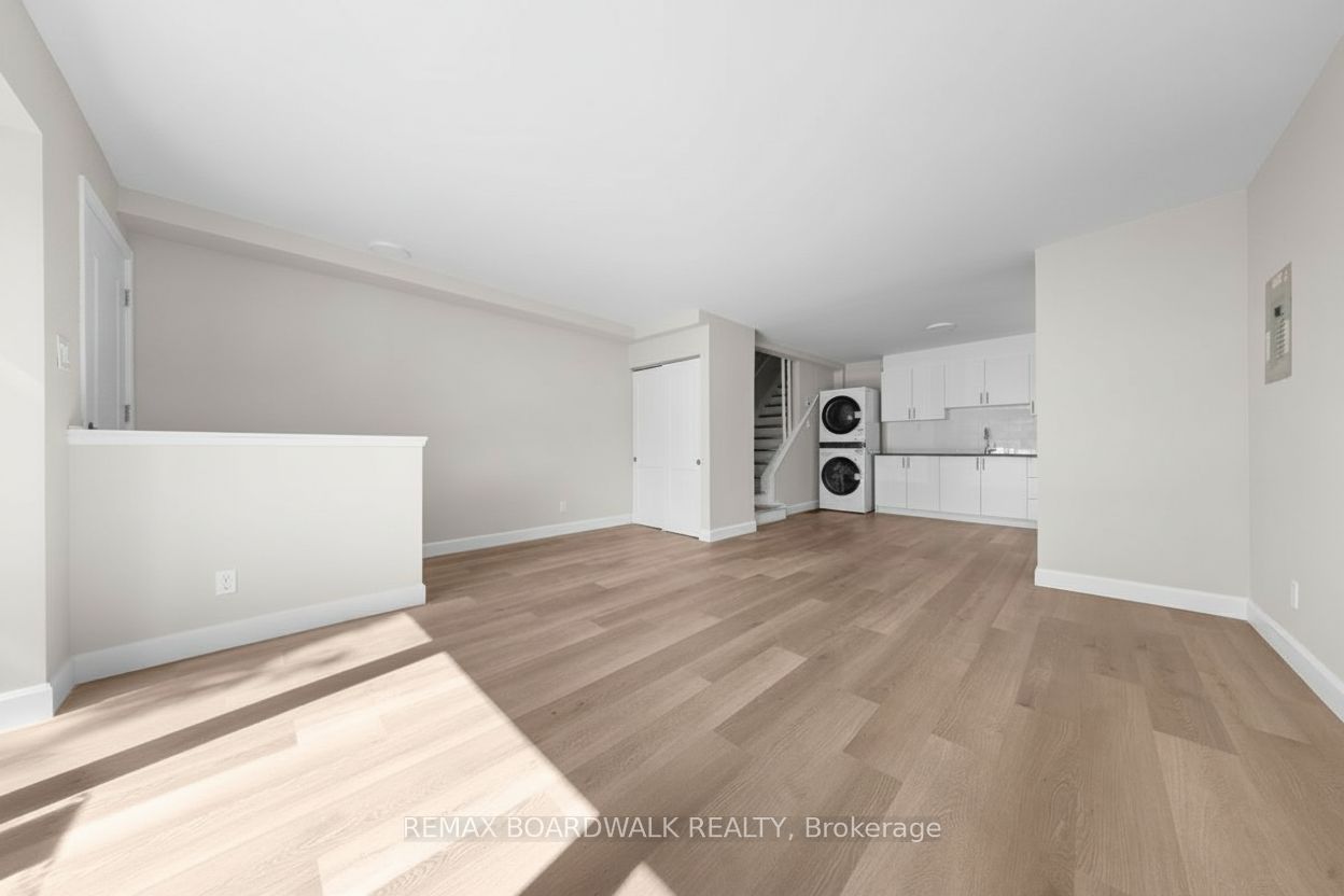 999 Meadowlands Drive Property Photo 4