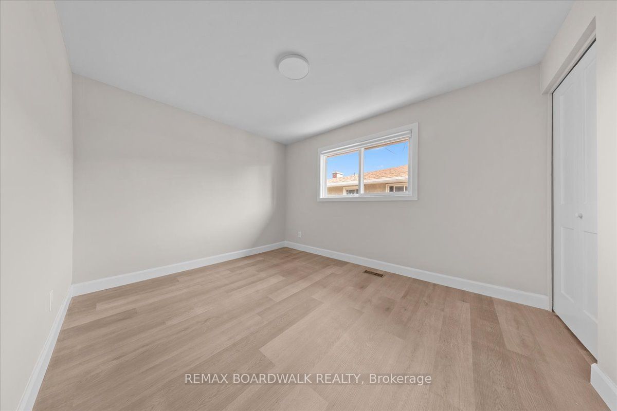 999 Meadowlands Drive Property Photo 14