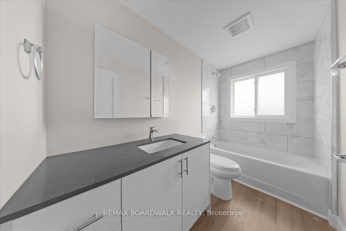 999 Meadowlands Drive Property Photo 15