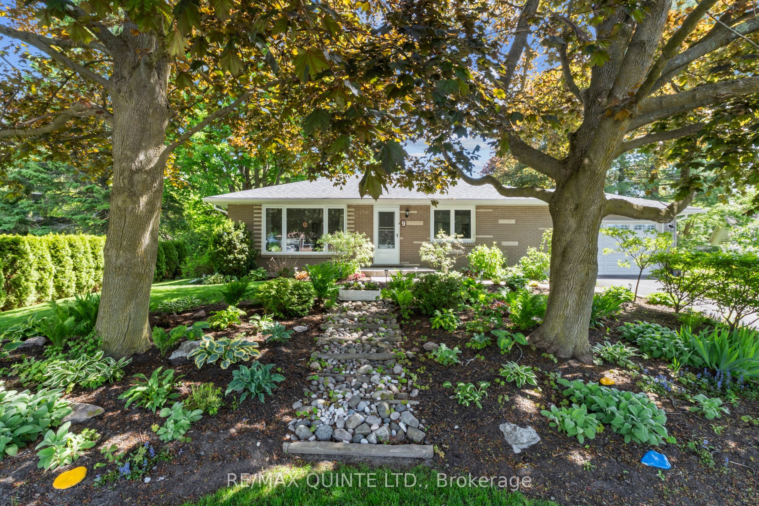 9 Cheer Drive Property Photo 1