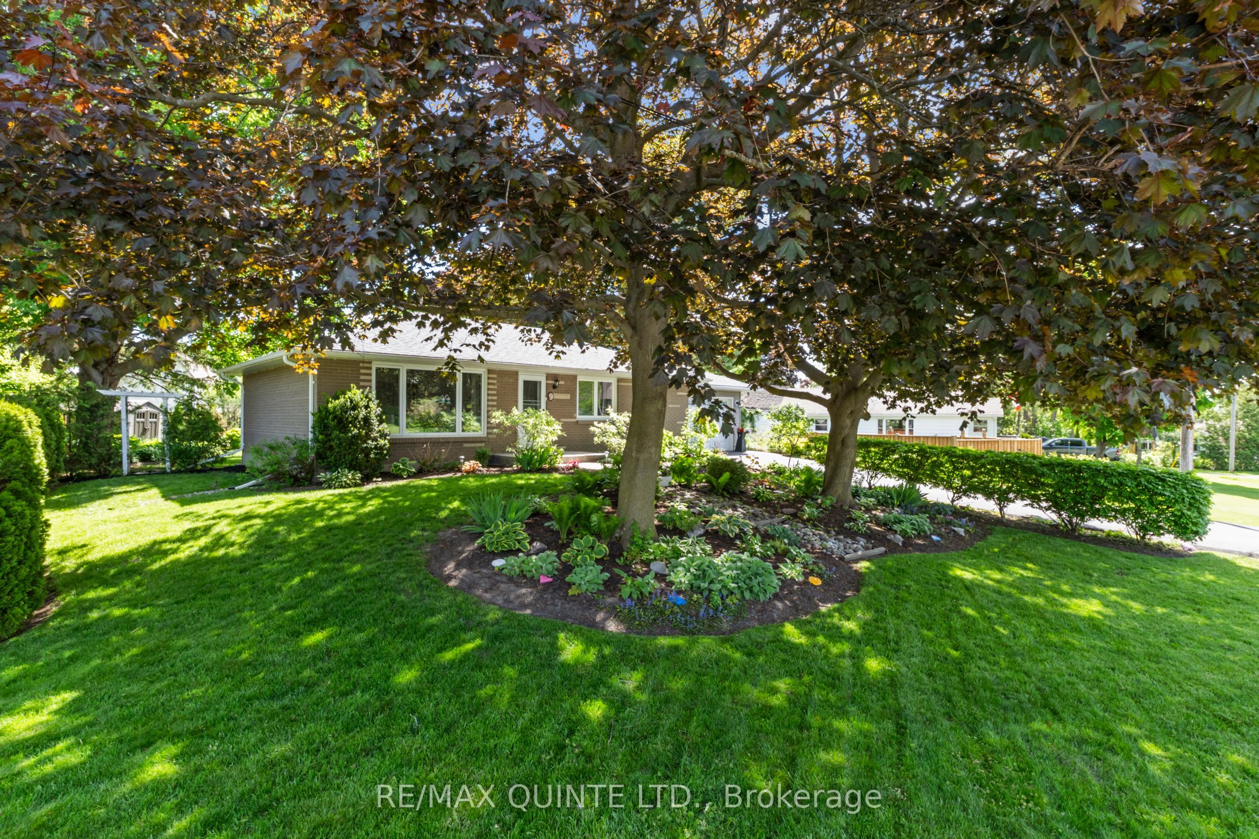 9 Cheer Drive Property Photo 3