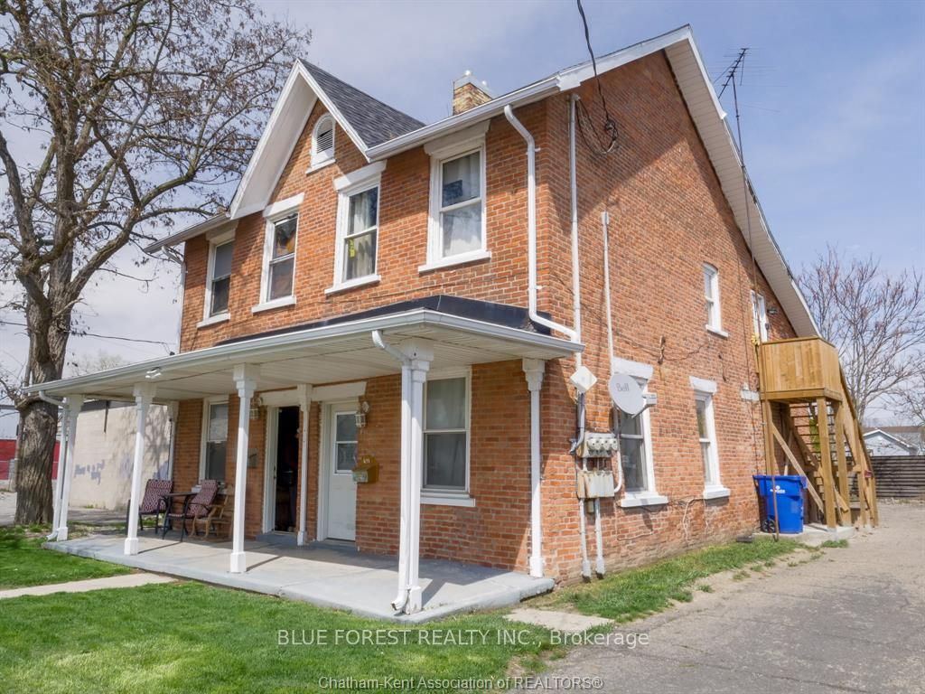 41 Adelaide Street S Property Photo 2