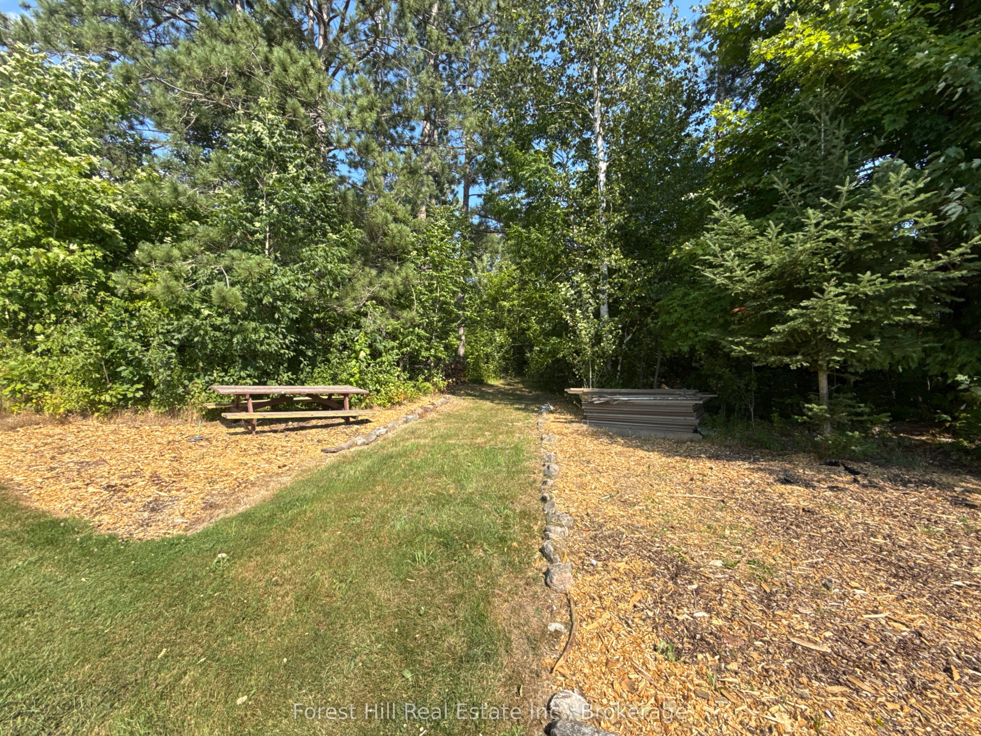 832 East Road Property Photo 5