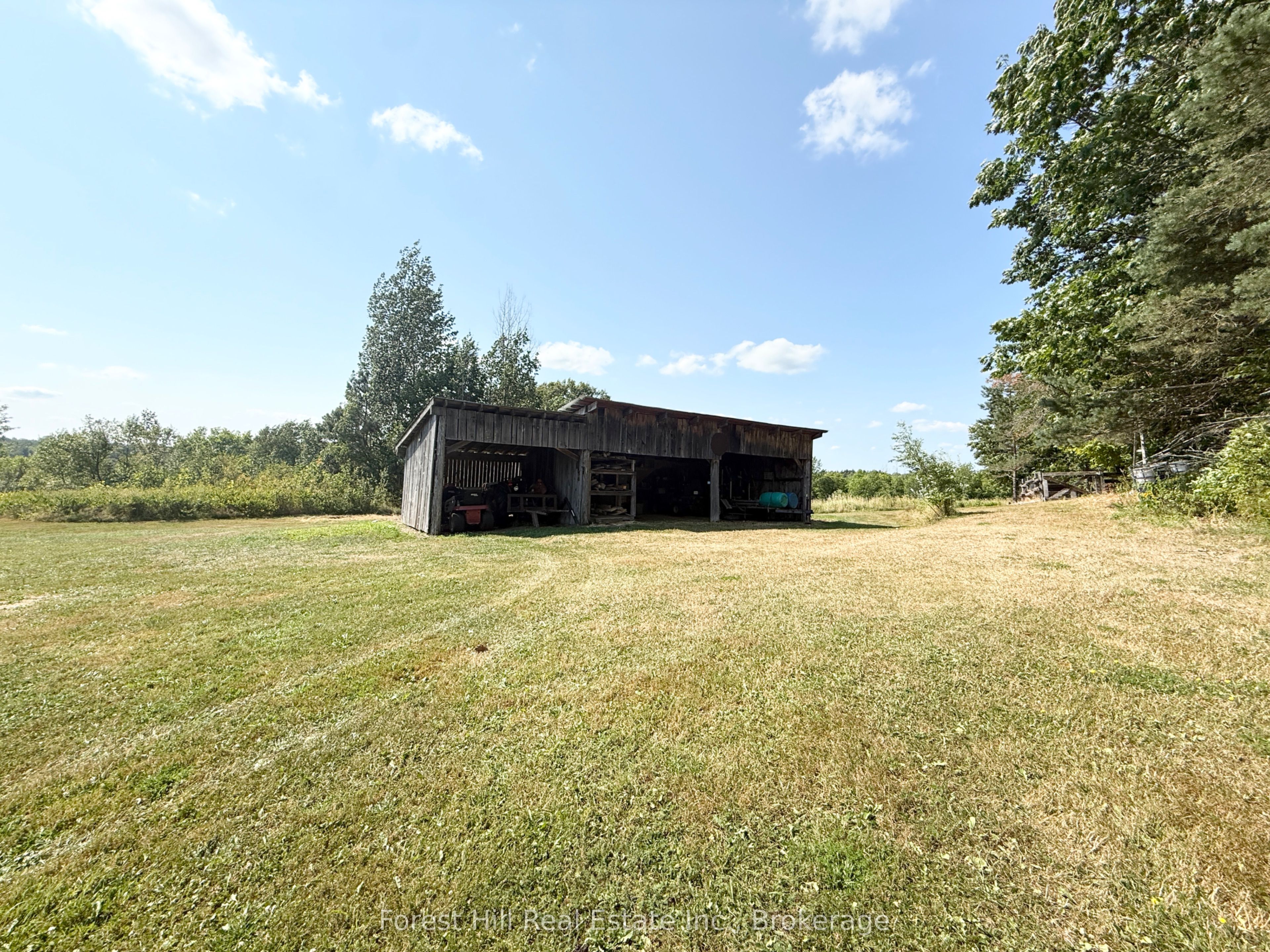 832 East Road Property Photo 12