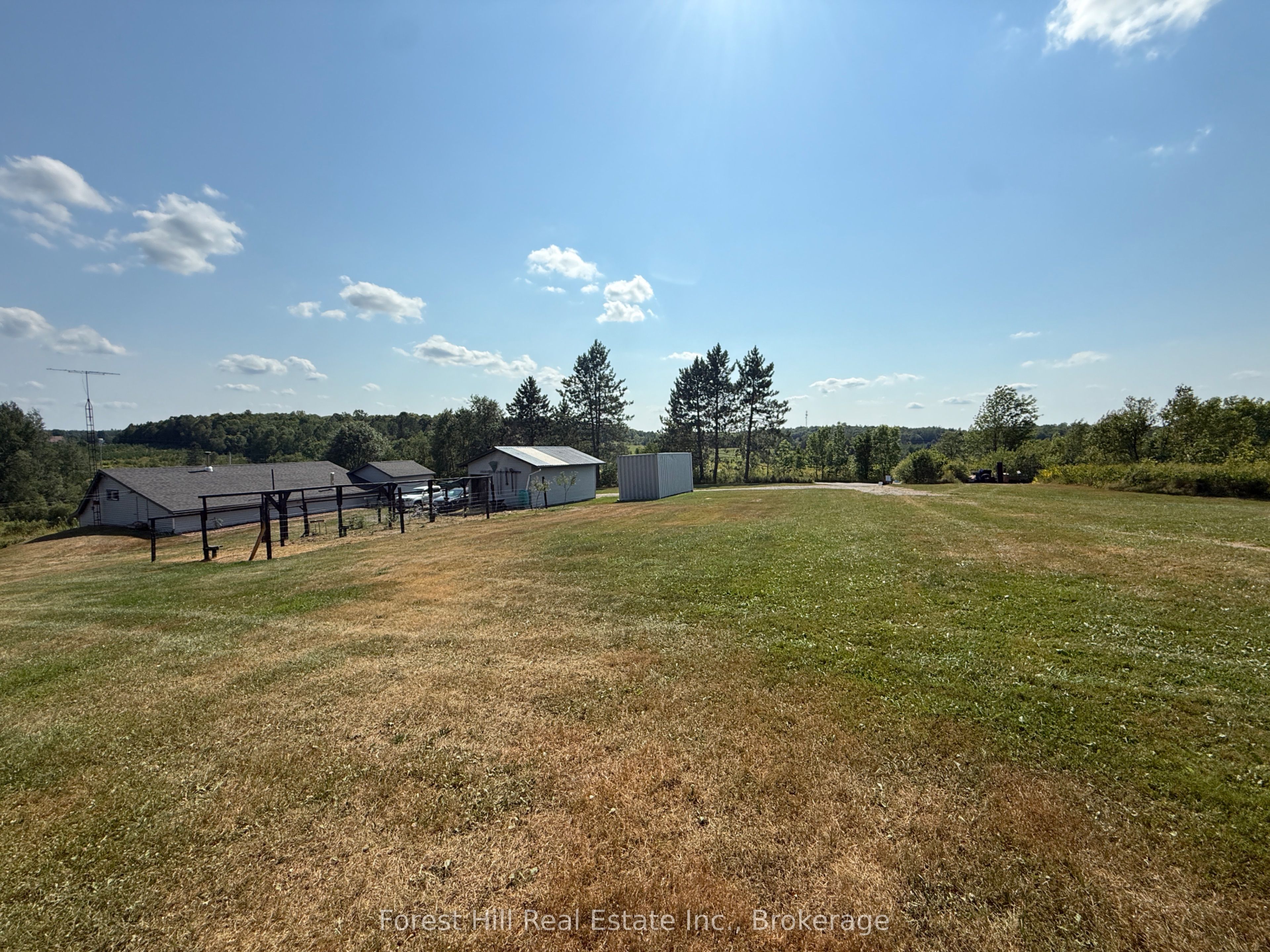 832 East Road Property Photo 13
