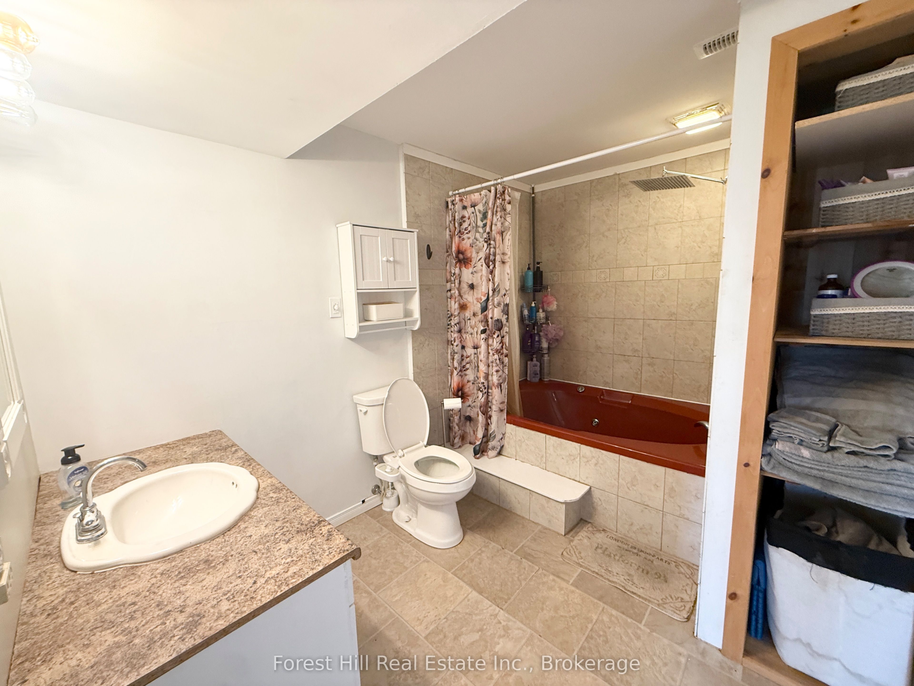 832 East Road Property Photo 41