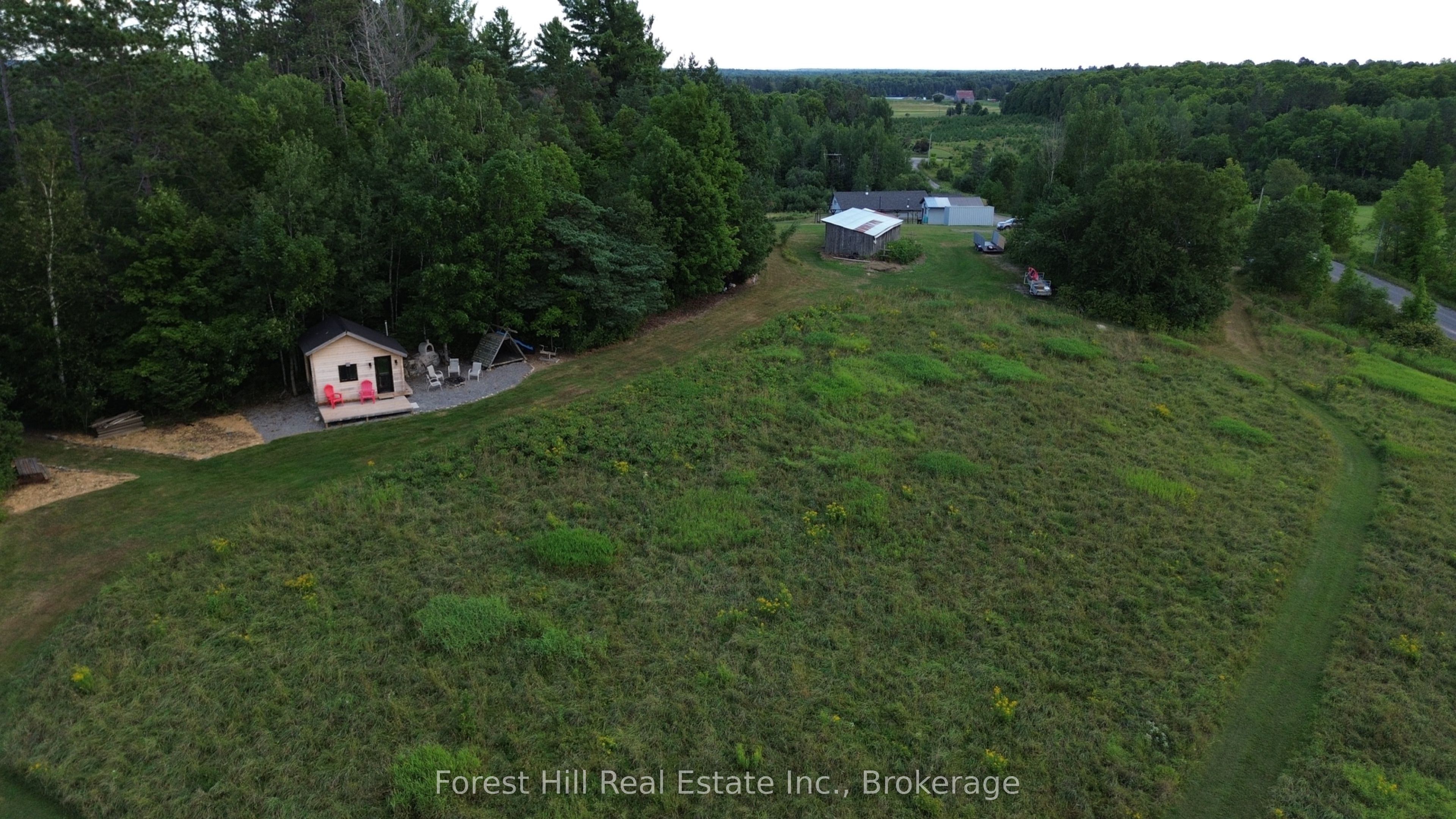 832 East Road Property Photo 45