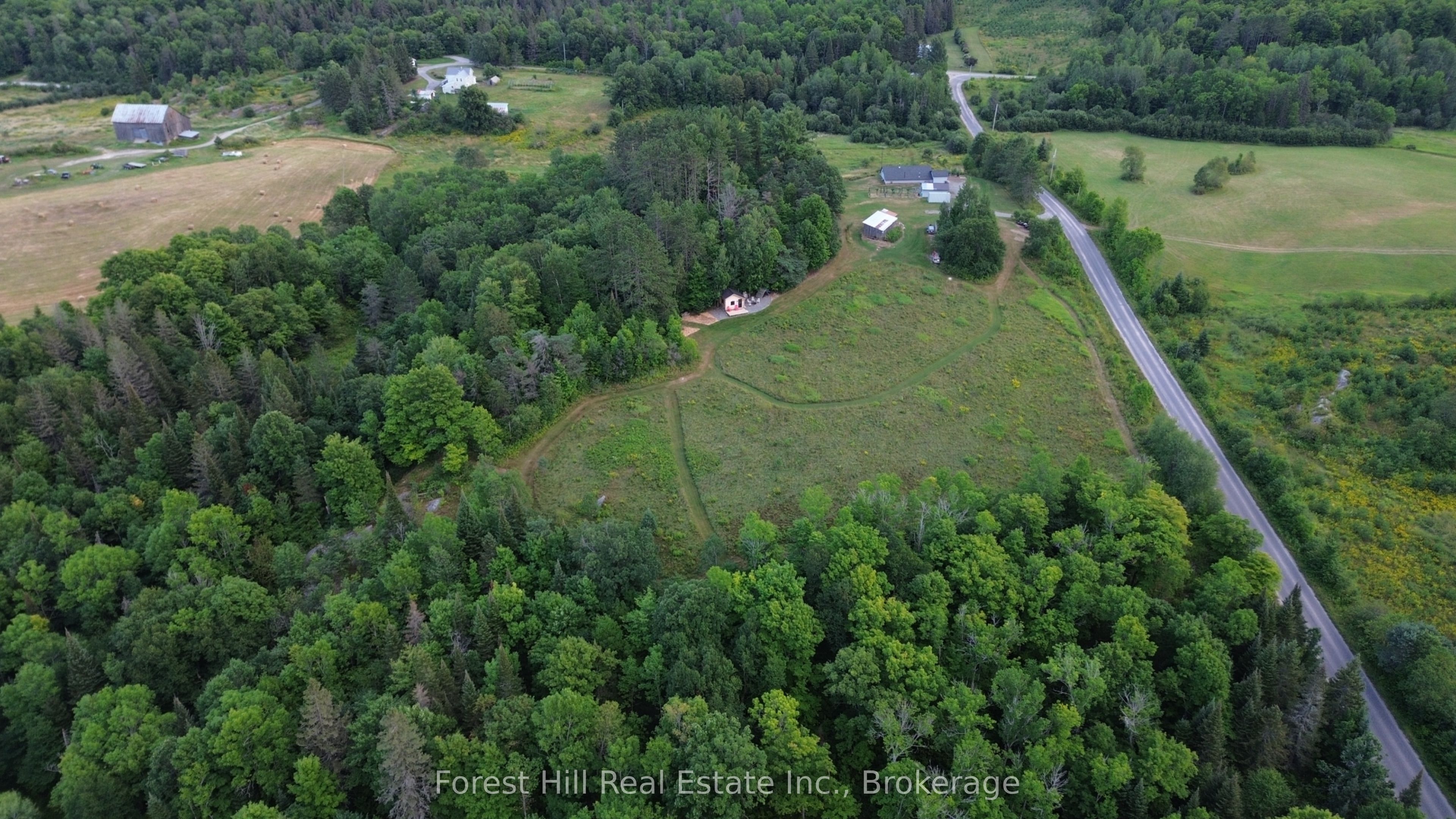 832 East Road Property Photo 46