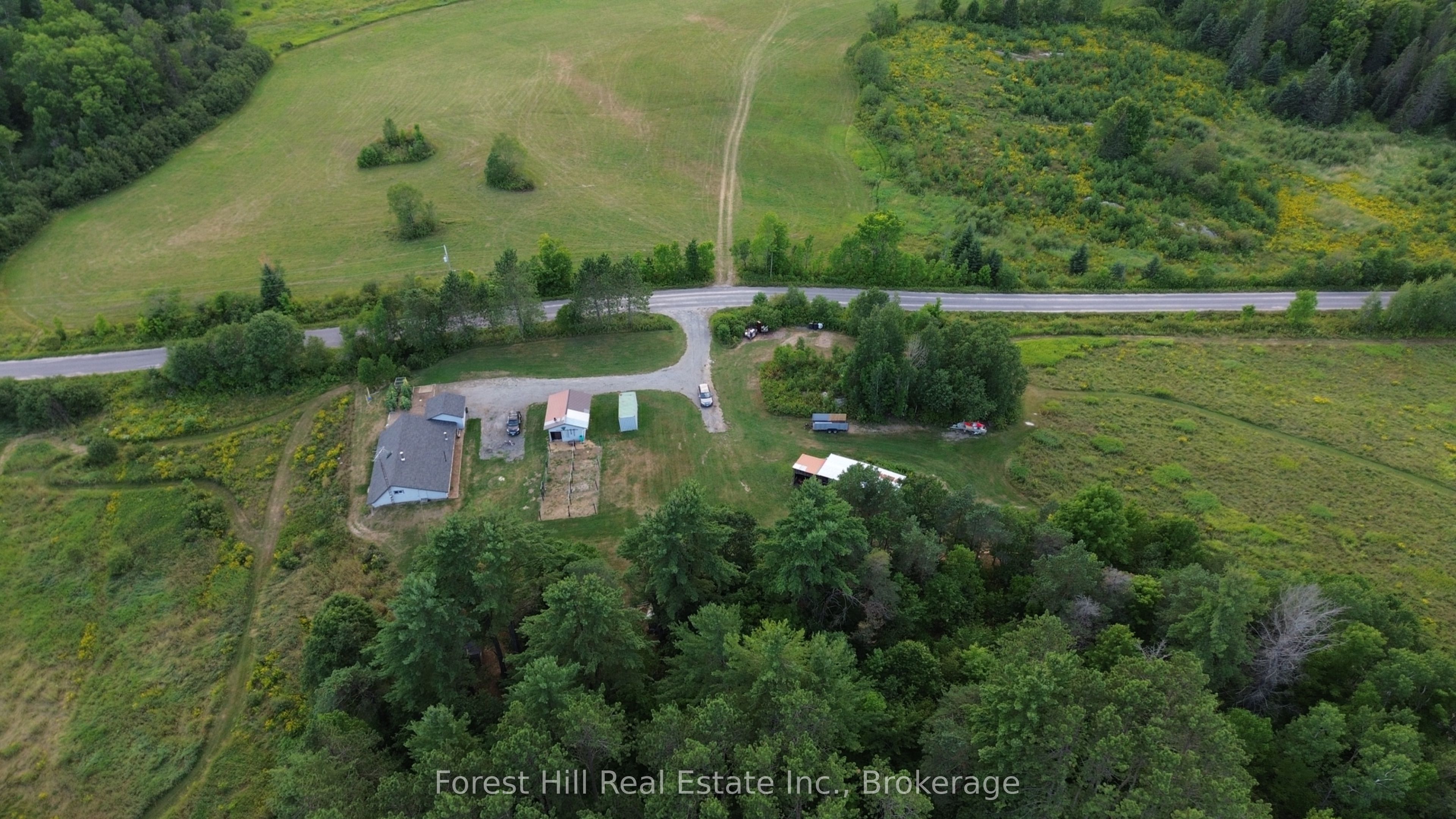 832 East Road Property Photo 47
