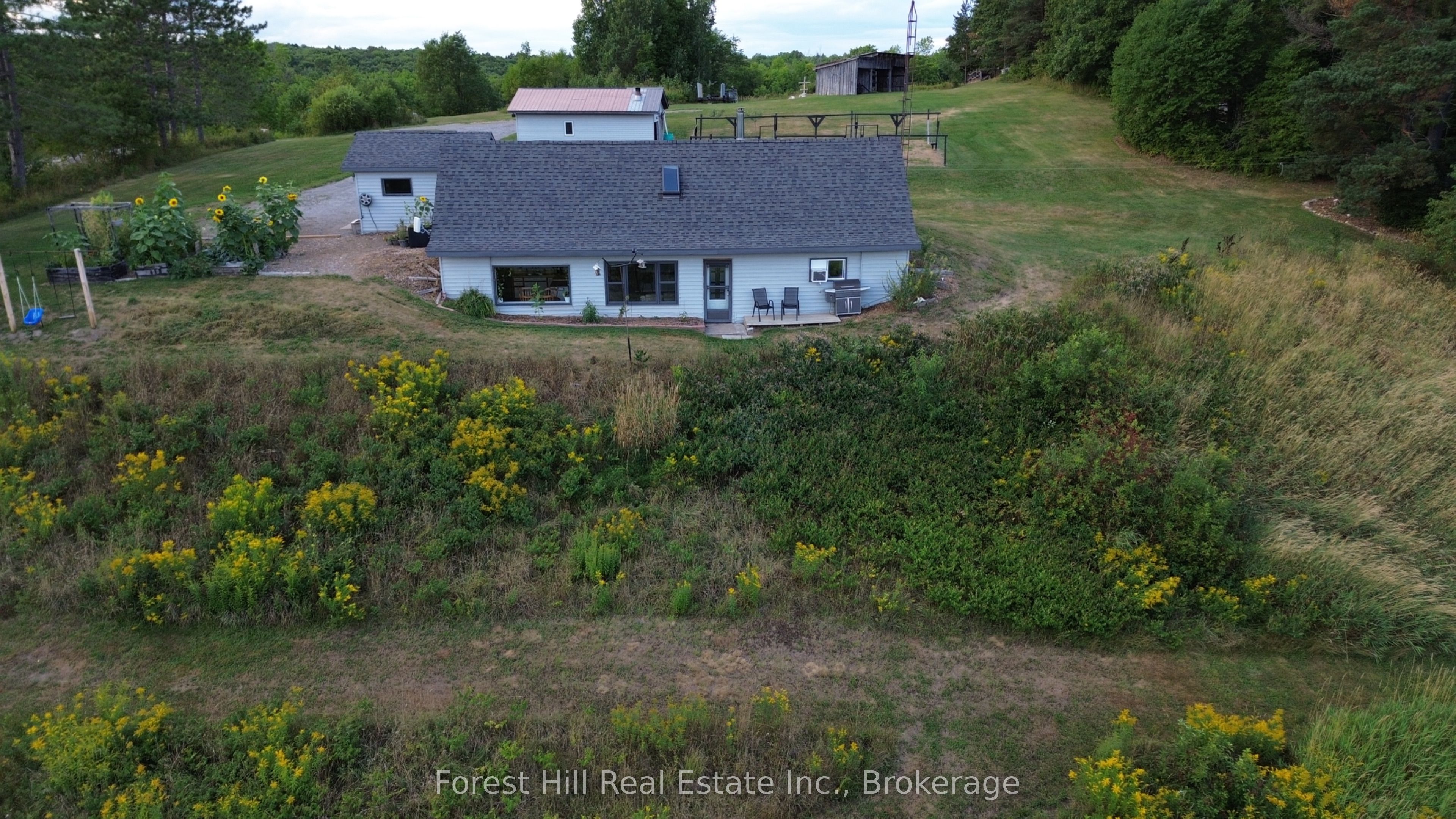 832 East Road Property Photo 48
