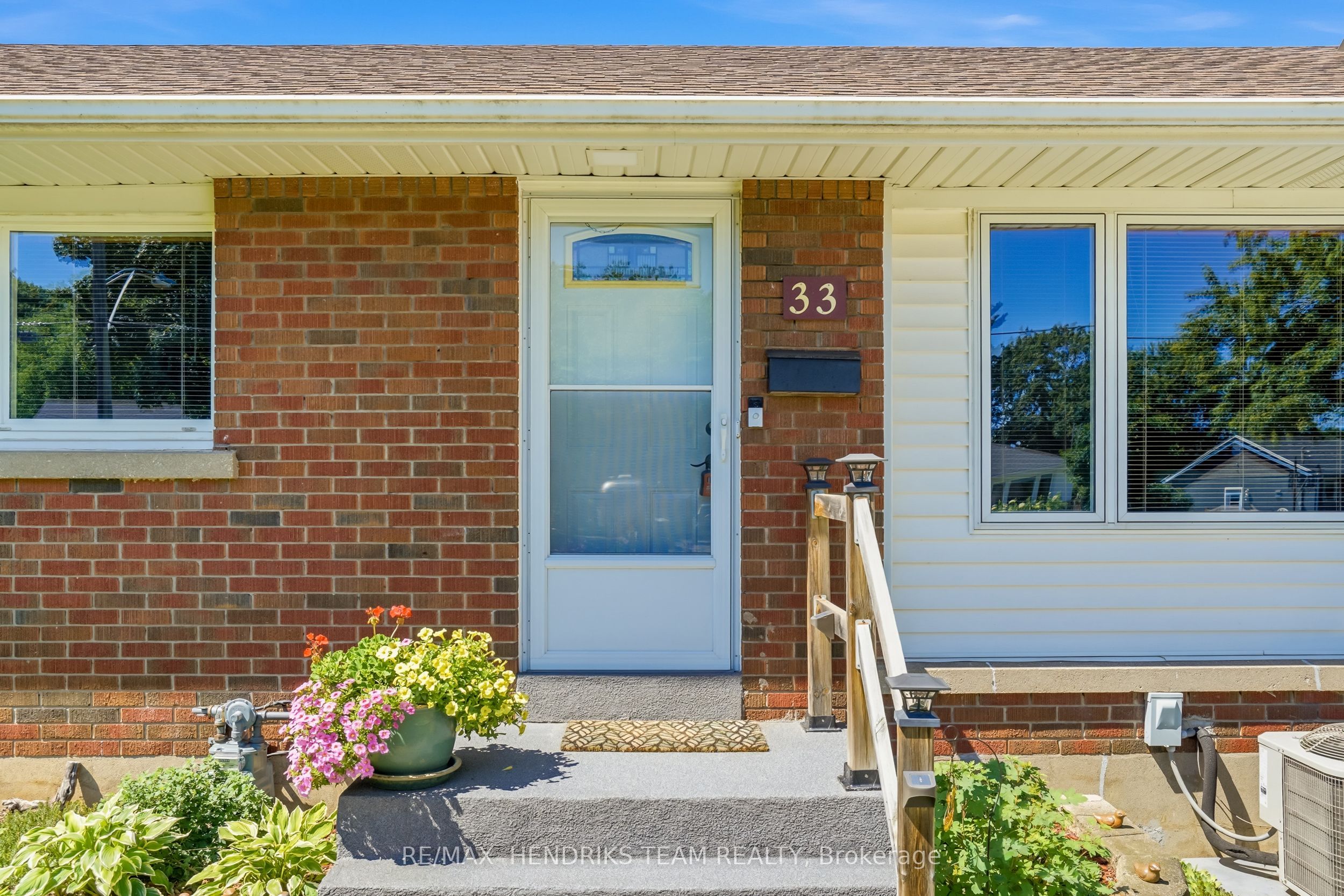 33 Nickerson Avenue Property Photo 2