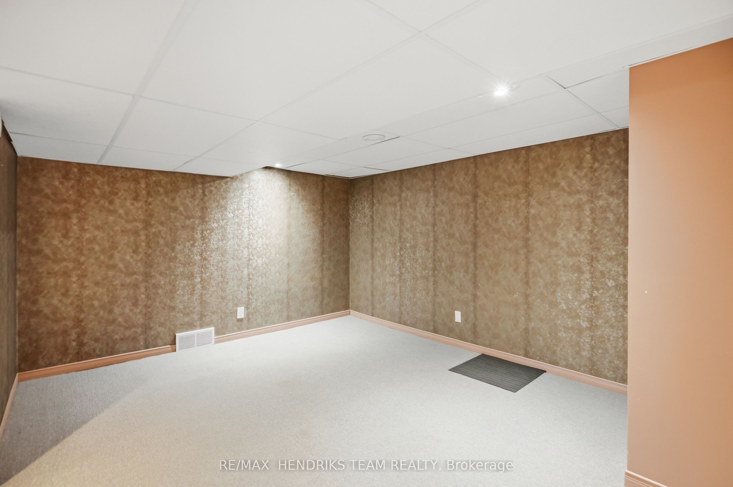 33 Nickerson Avenue Property Photo 21