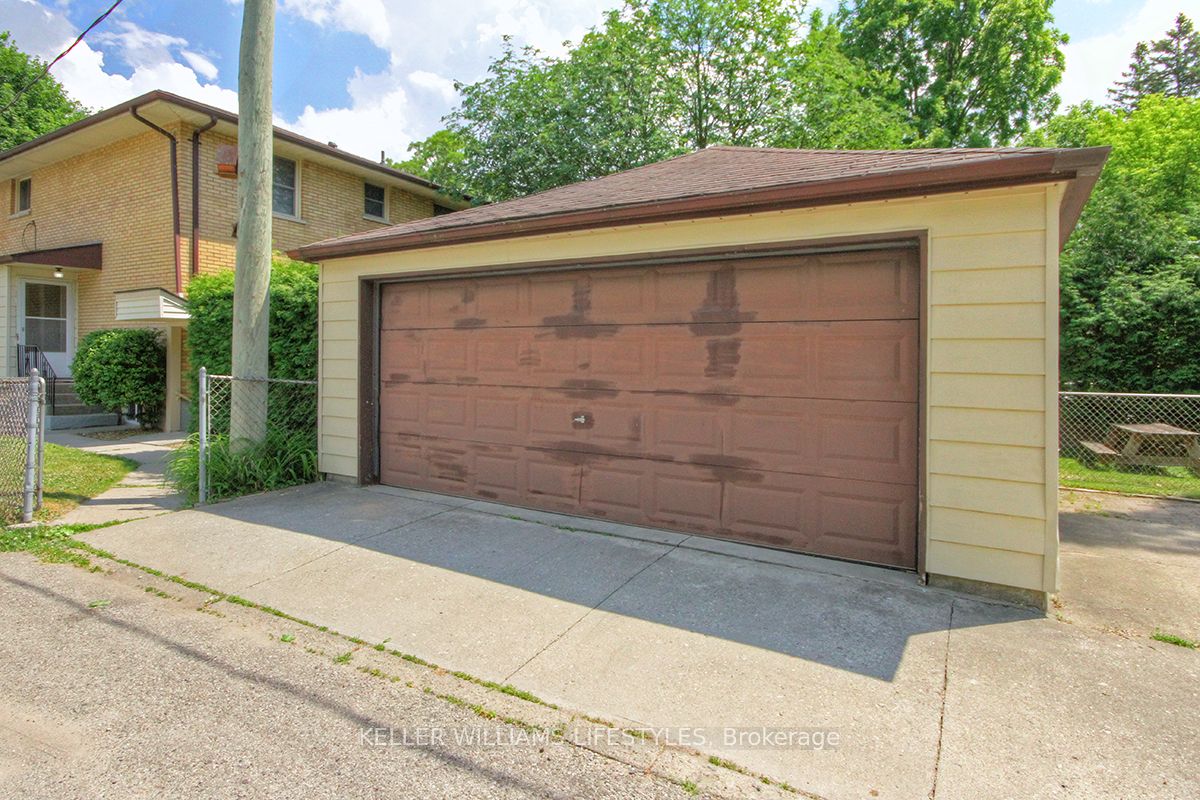 84 Wilson Avenue Main Property Photo 19