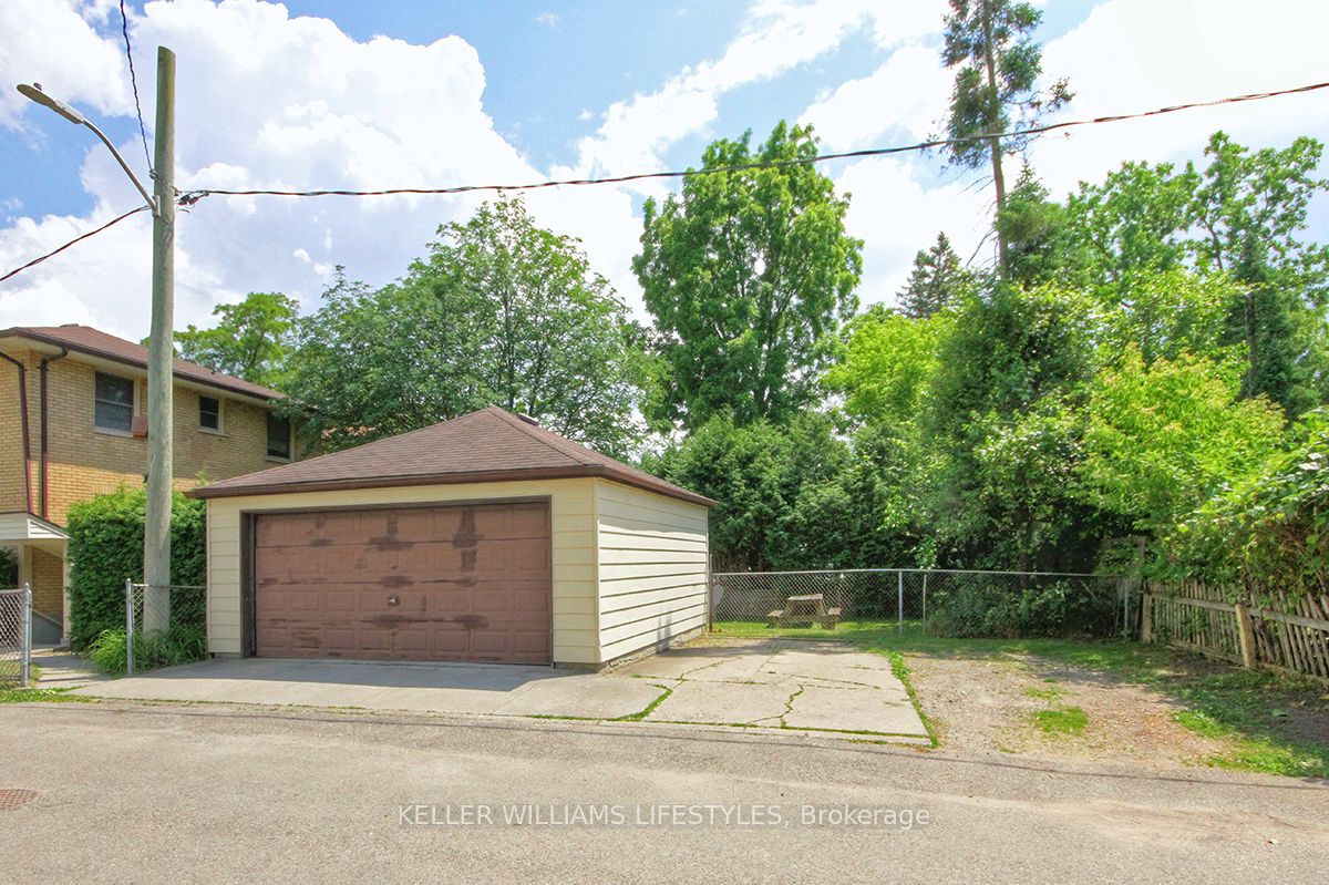 84 Wilson Avenue Main Property Photo 21