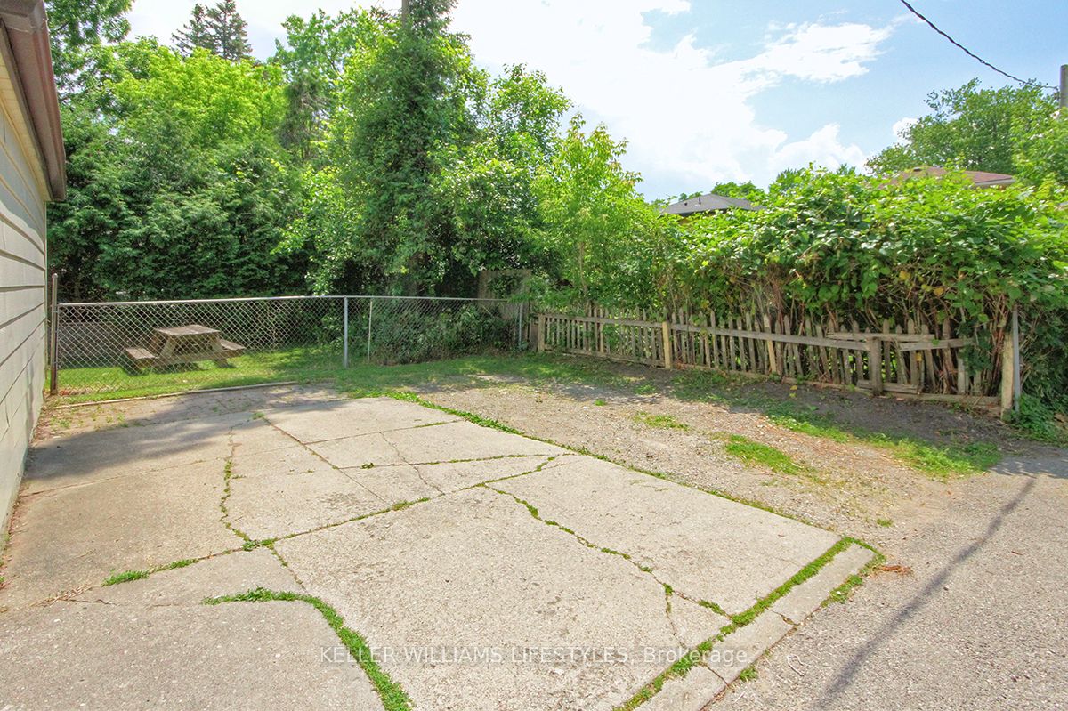 84 Wilson Avenue Main Property Photo 22