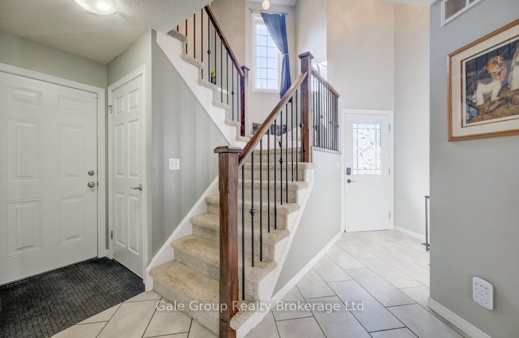 468 Champlain Avenue Property Photo 4
