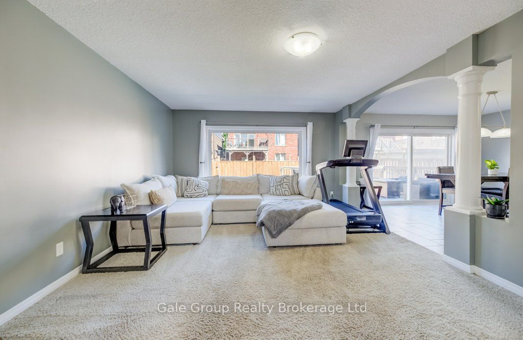 468 Champlain Avenue Property Photo 9