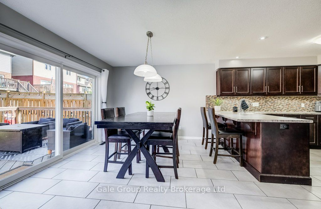 468 Champlain Avenue Property Photo 12