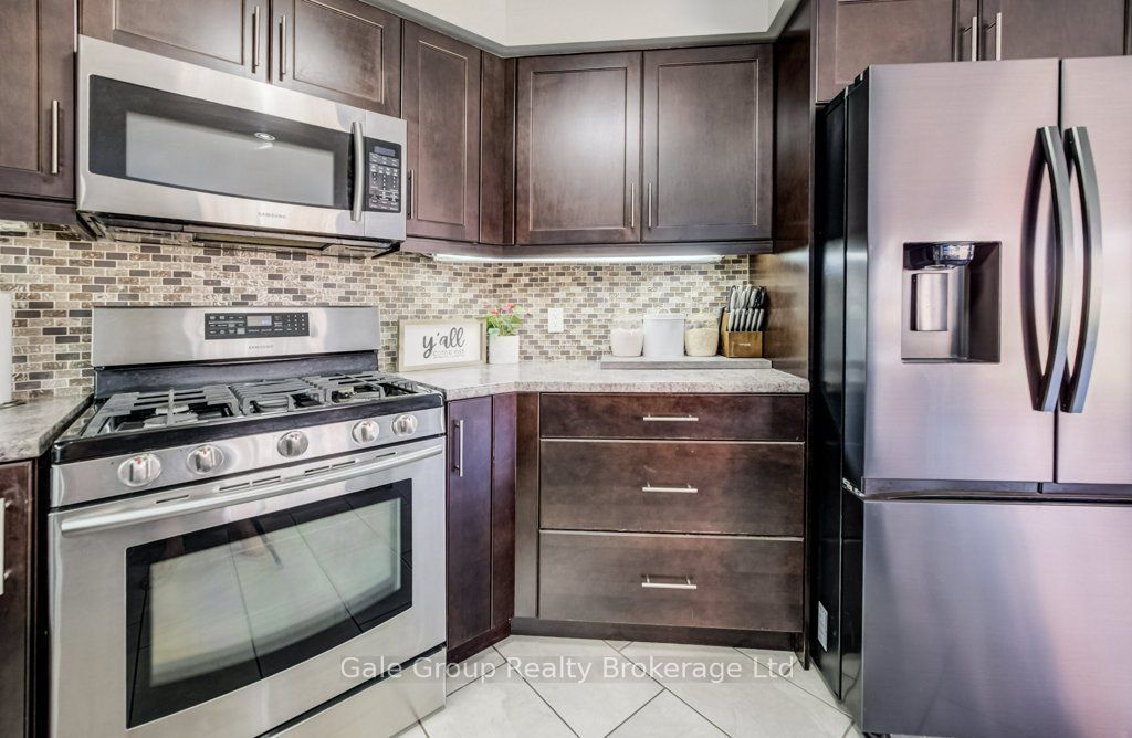 468 Champlain Avenue Property Photo 15