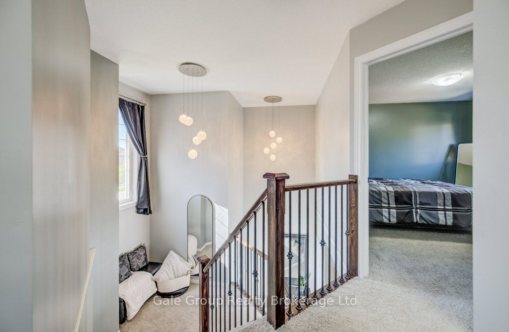 468 Champlain Avenue Property Photo 18
