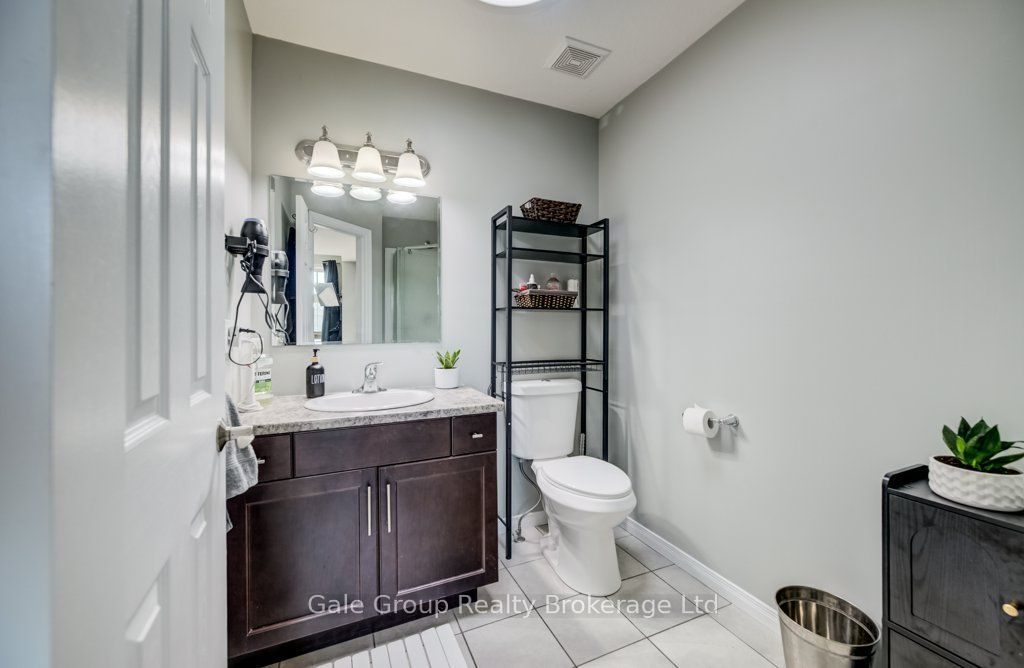 468 Champlain Avenue Property Photo 22