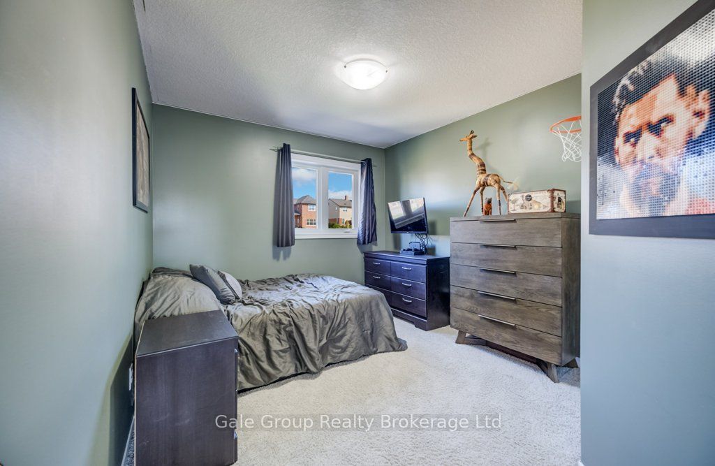 468 Champlain Avenue Property Photo 25