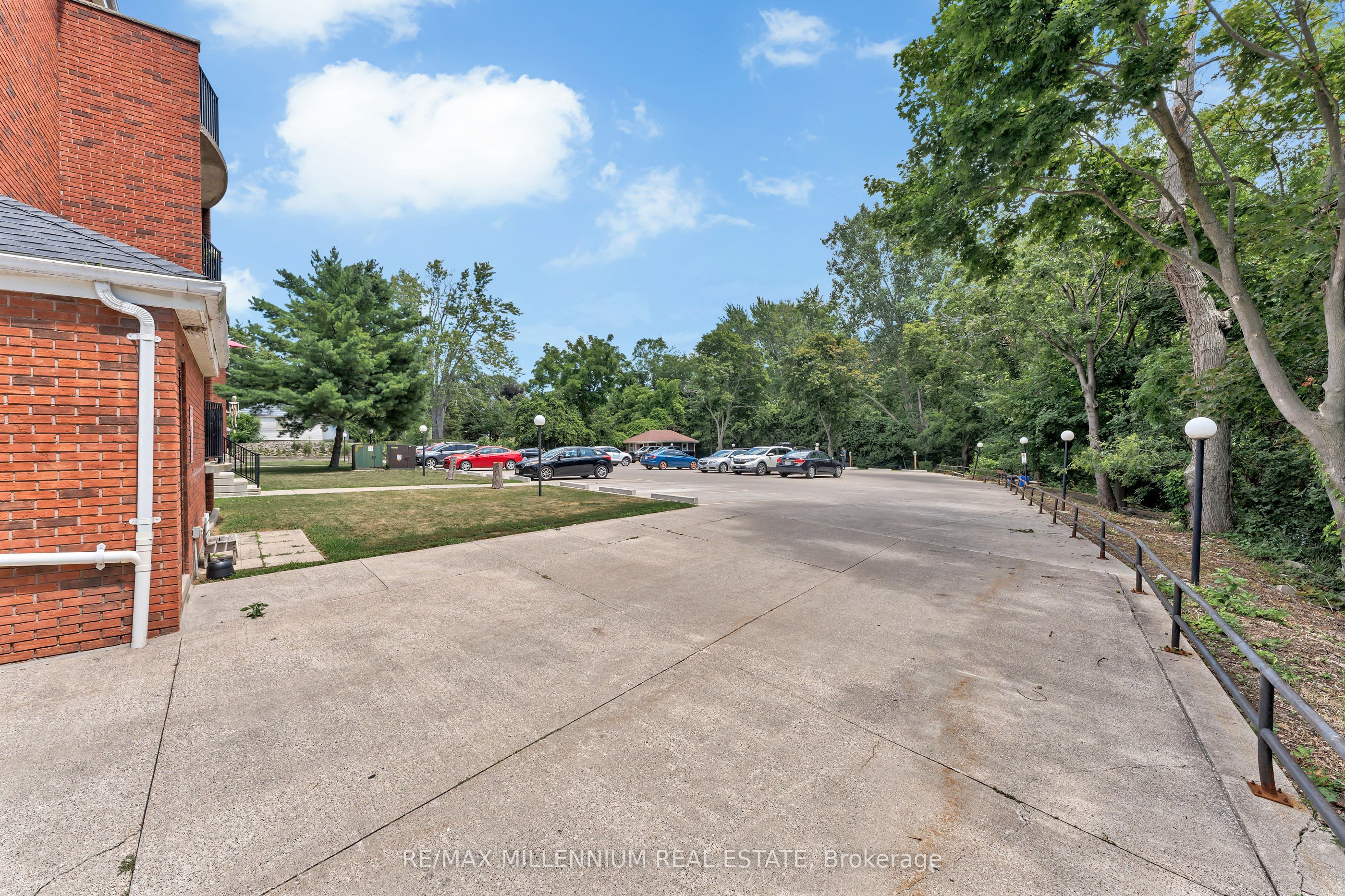 109 Division Street N Property Photo 29