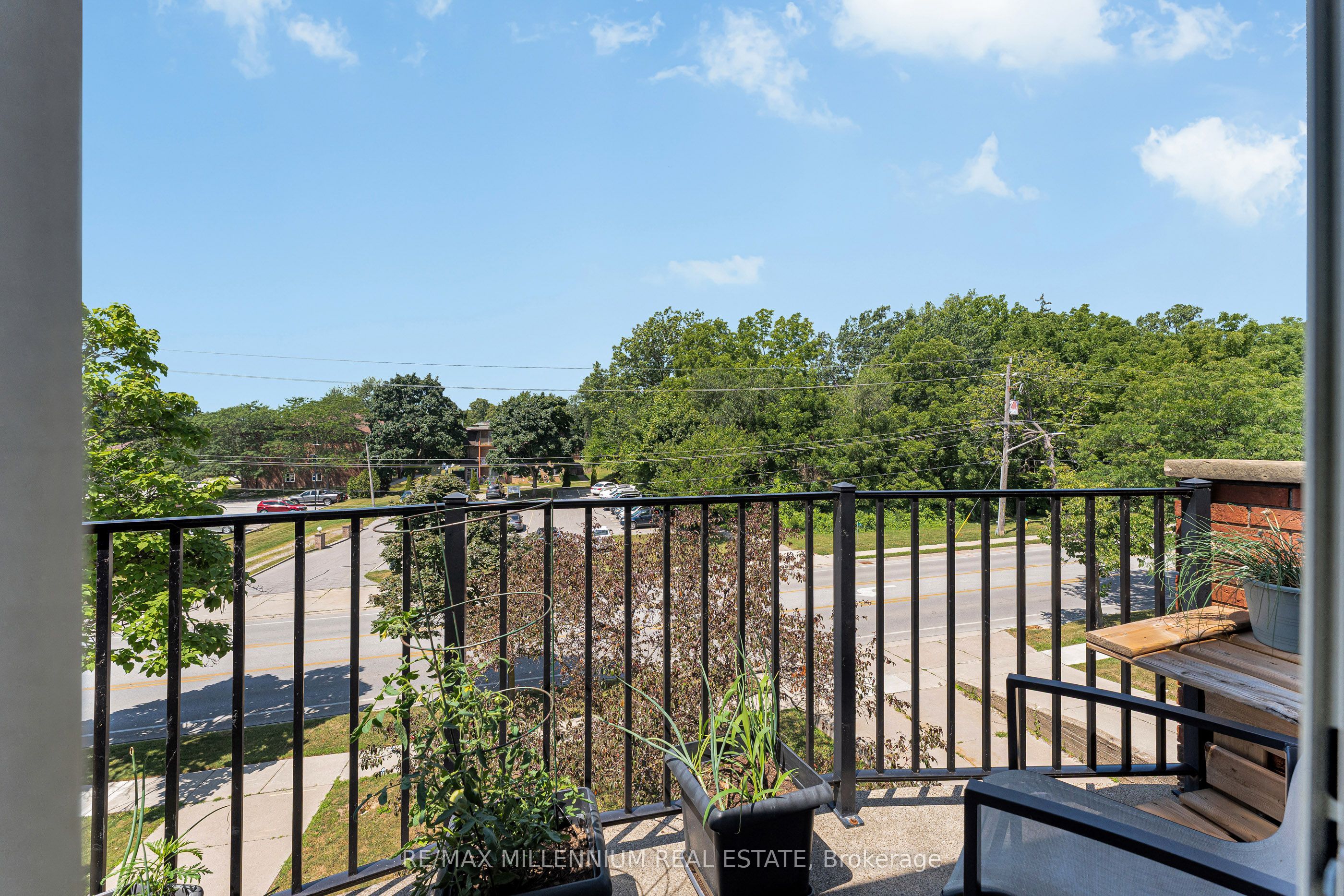 109 Division Street N Property Photo 33