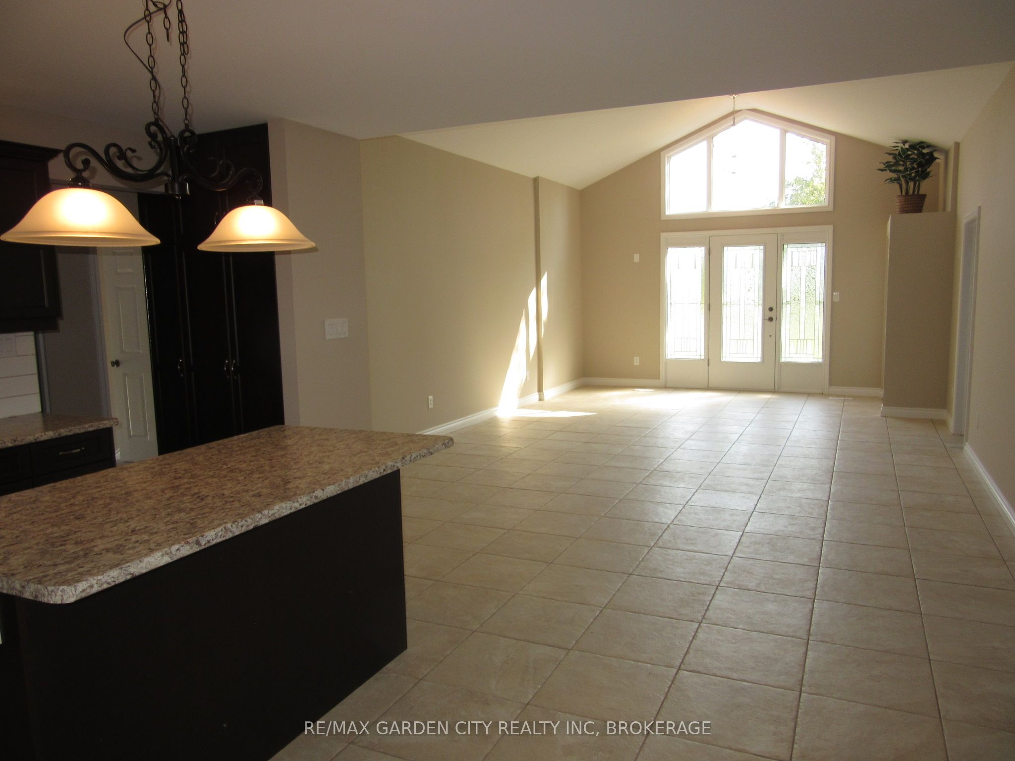 11981 Morris Road Property Photo 5