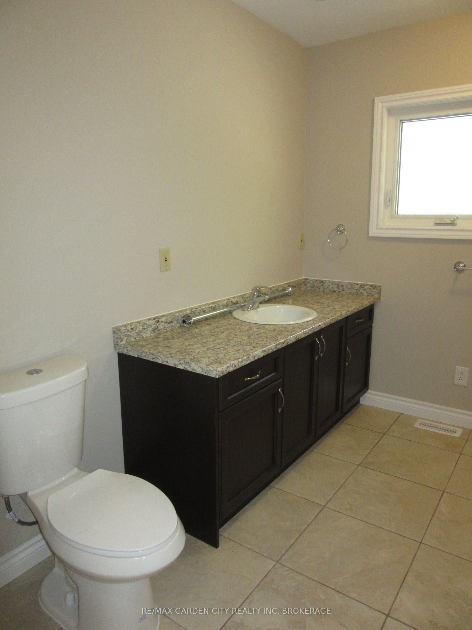 11981 Morris Road Property Photo 12