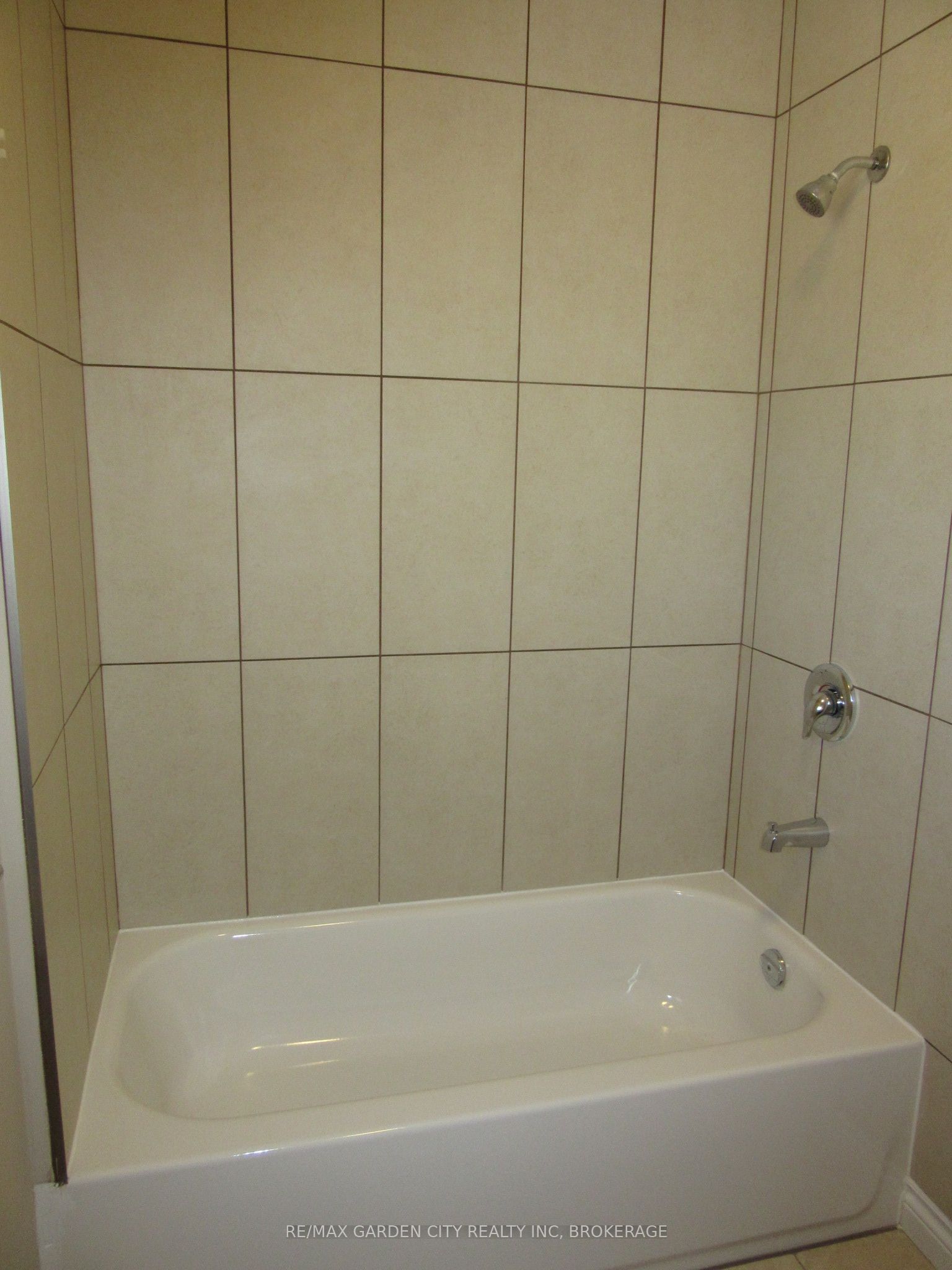 11981 Morris Road Property Photo 13