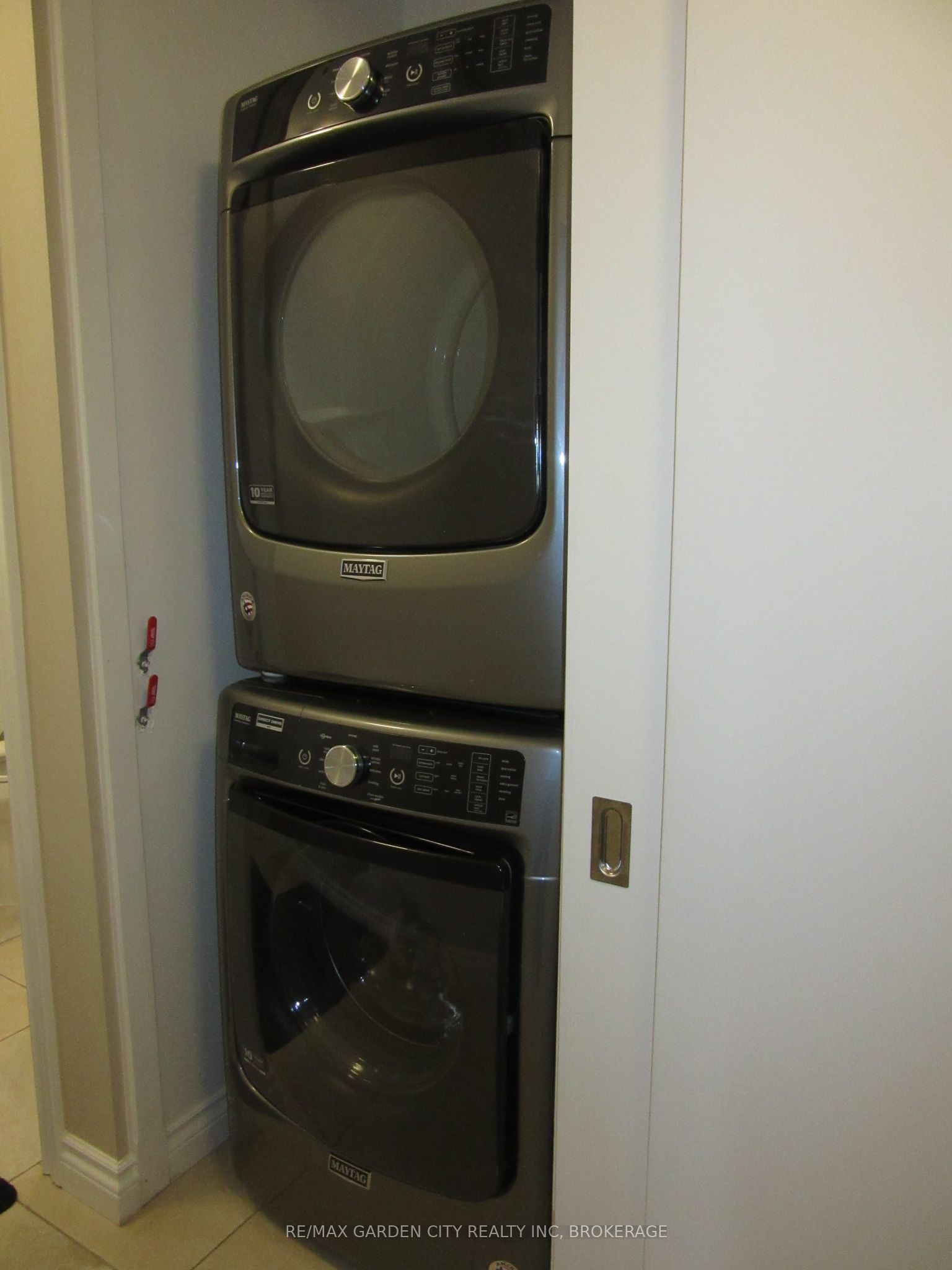11981 Morris Road Property Photo 15