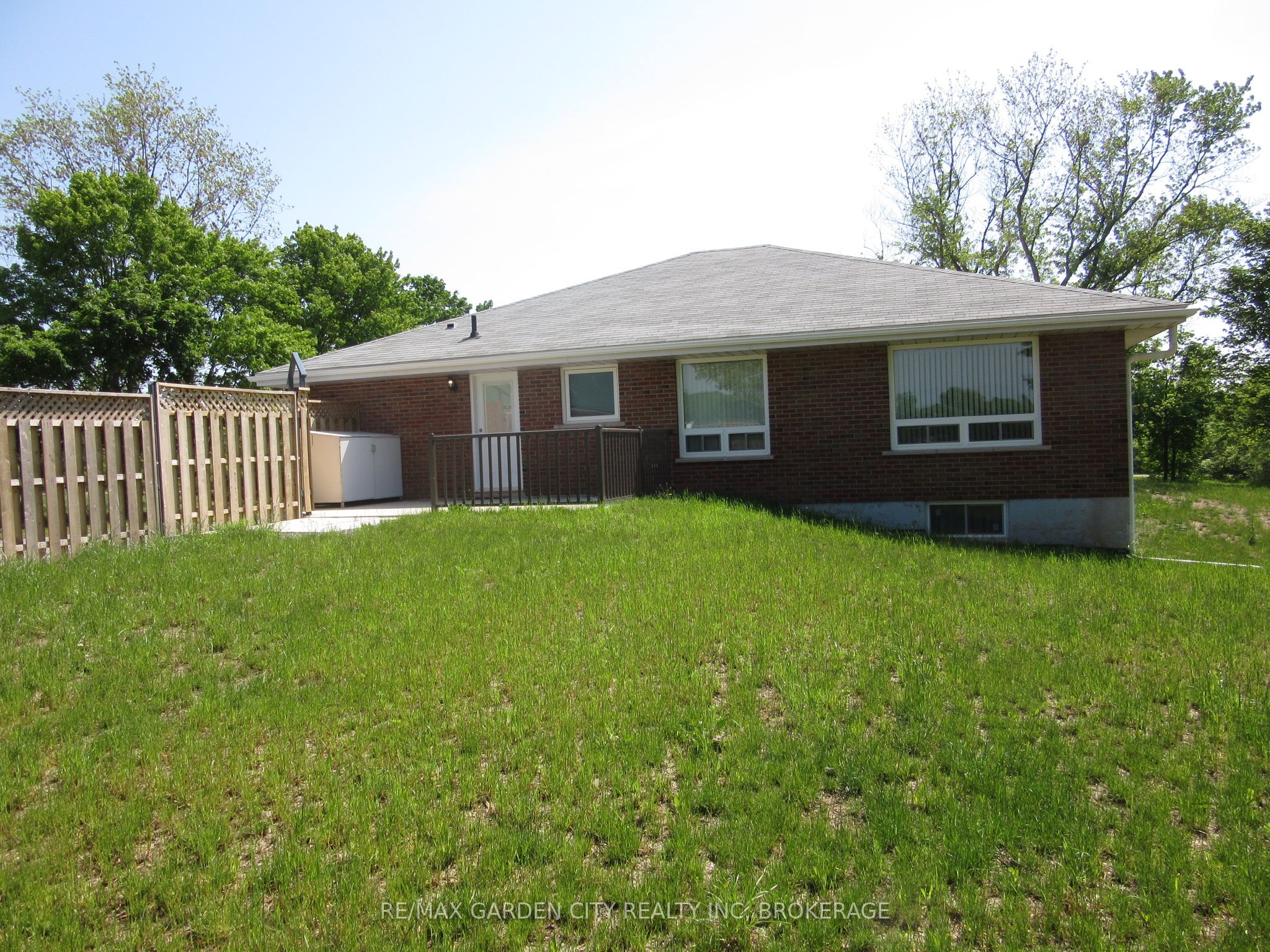 11981 Morris Road Property Photo 20