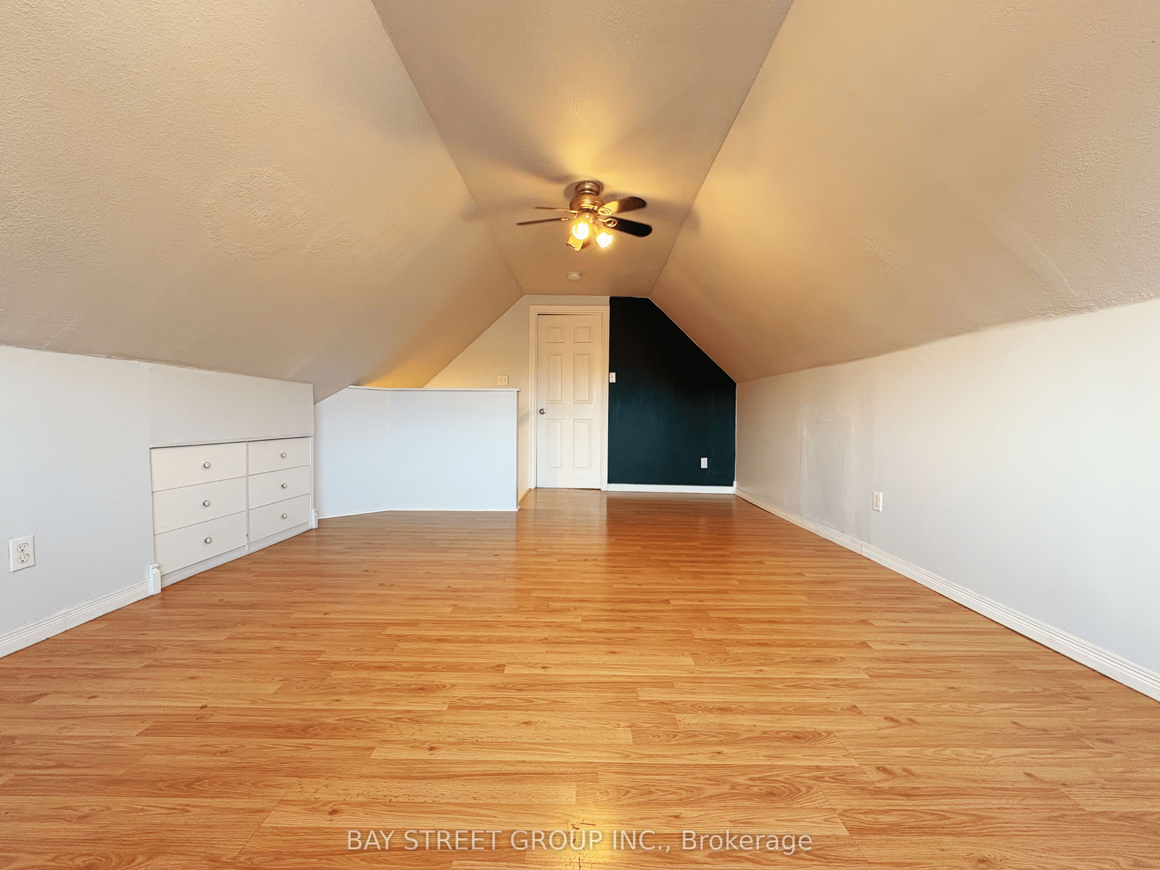 70 Courtwright Street Property Photo 6