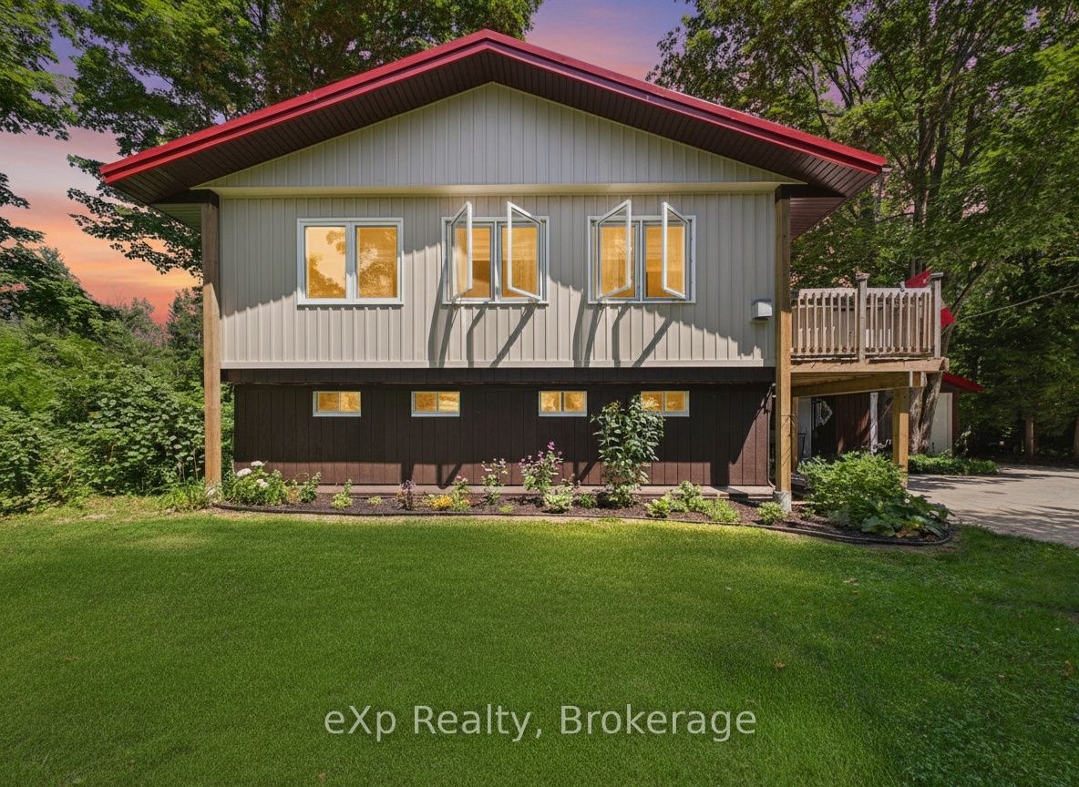 330 Tyendinaga Drive Property Photo 2