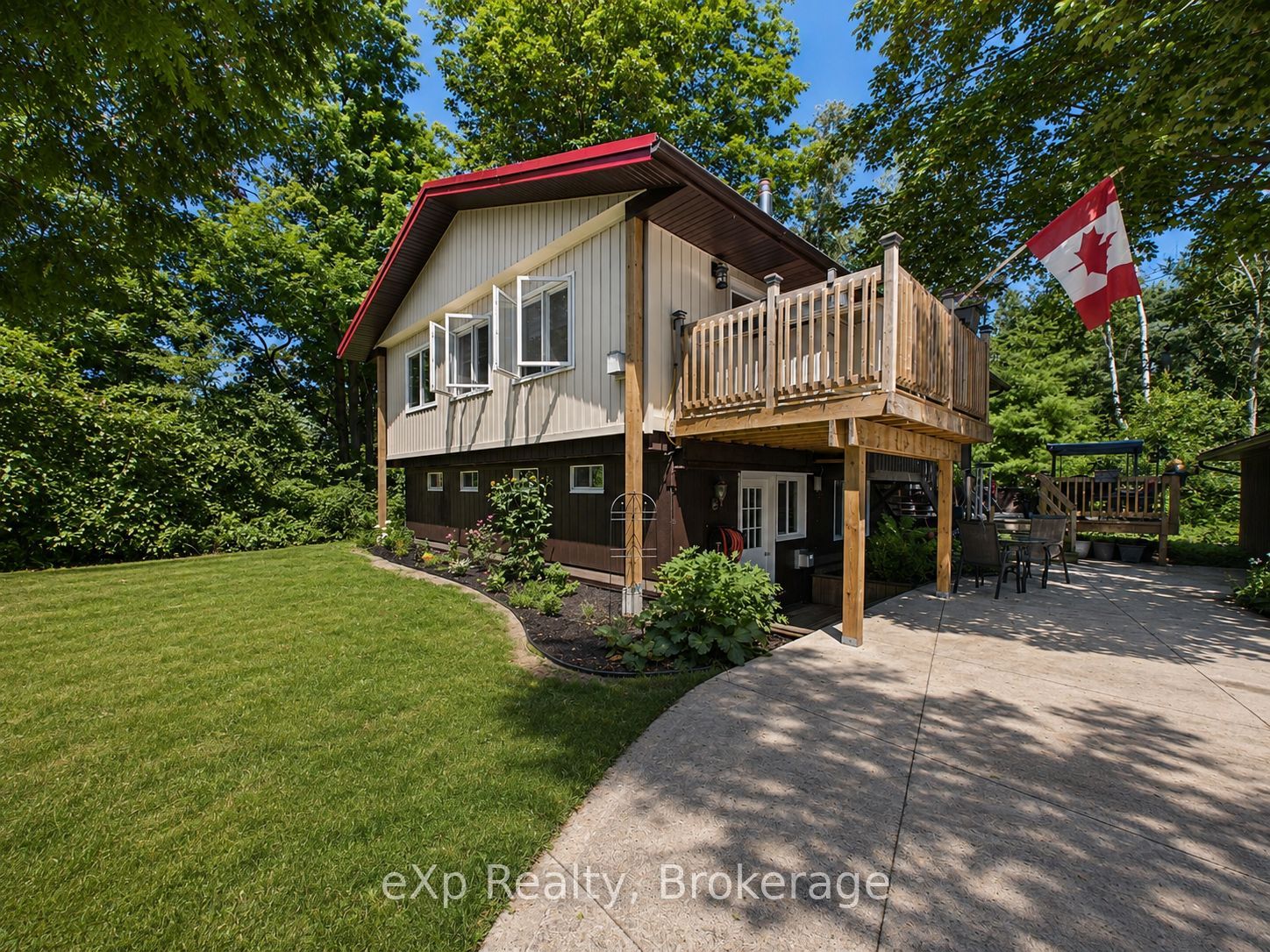 330 Tyendinaga Drive Property Photo 4