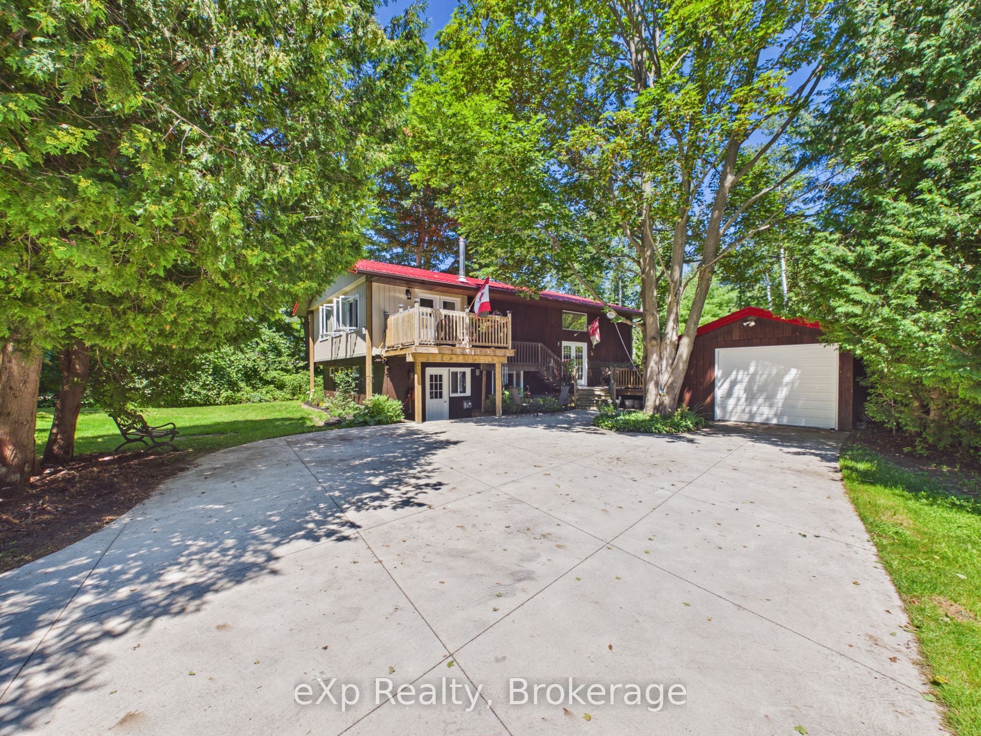 330 Tyendinaga Drive Property Photo 7