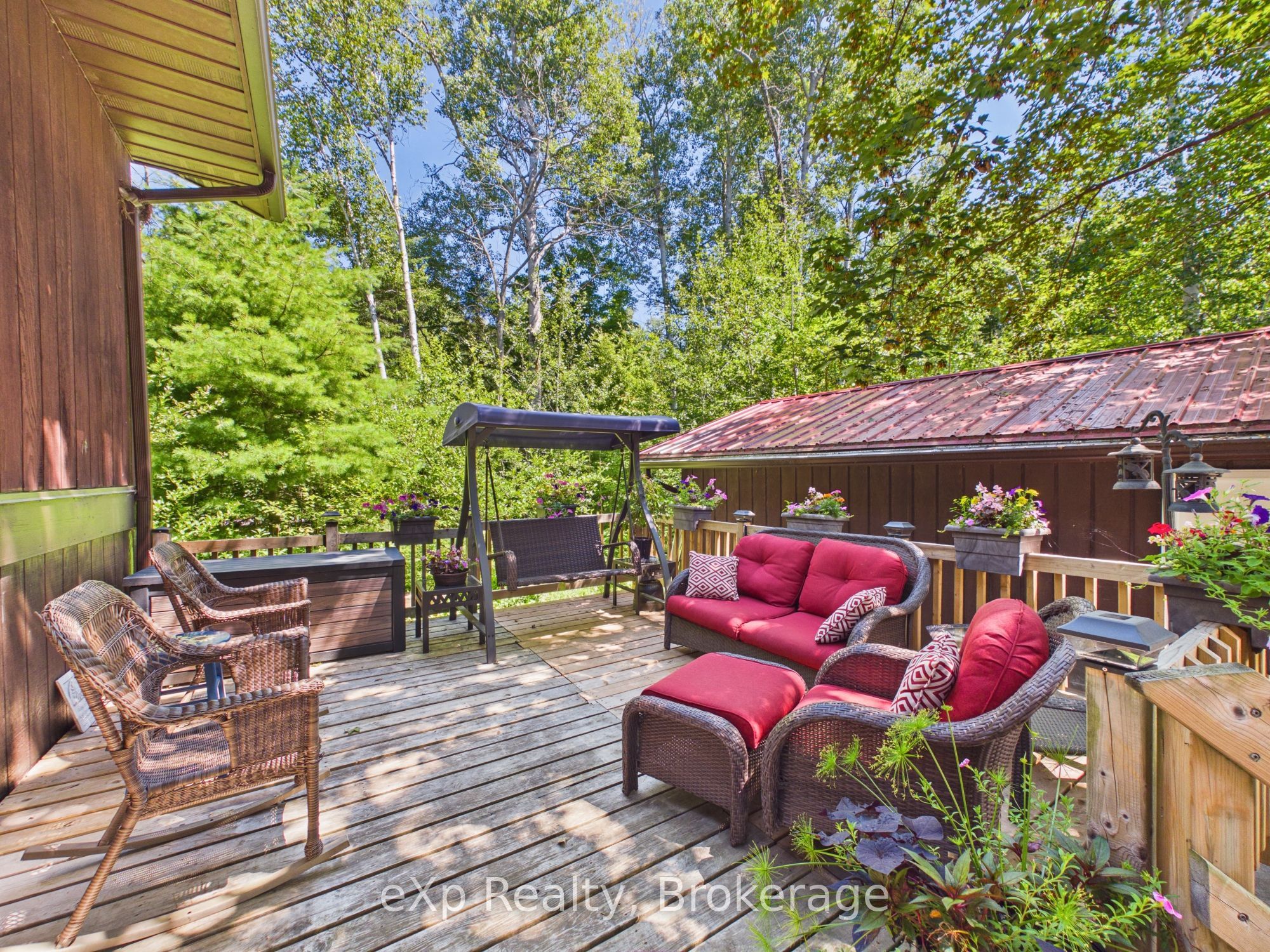 330 Tyendinaga Drive Property Photo 9