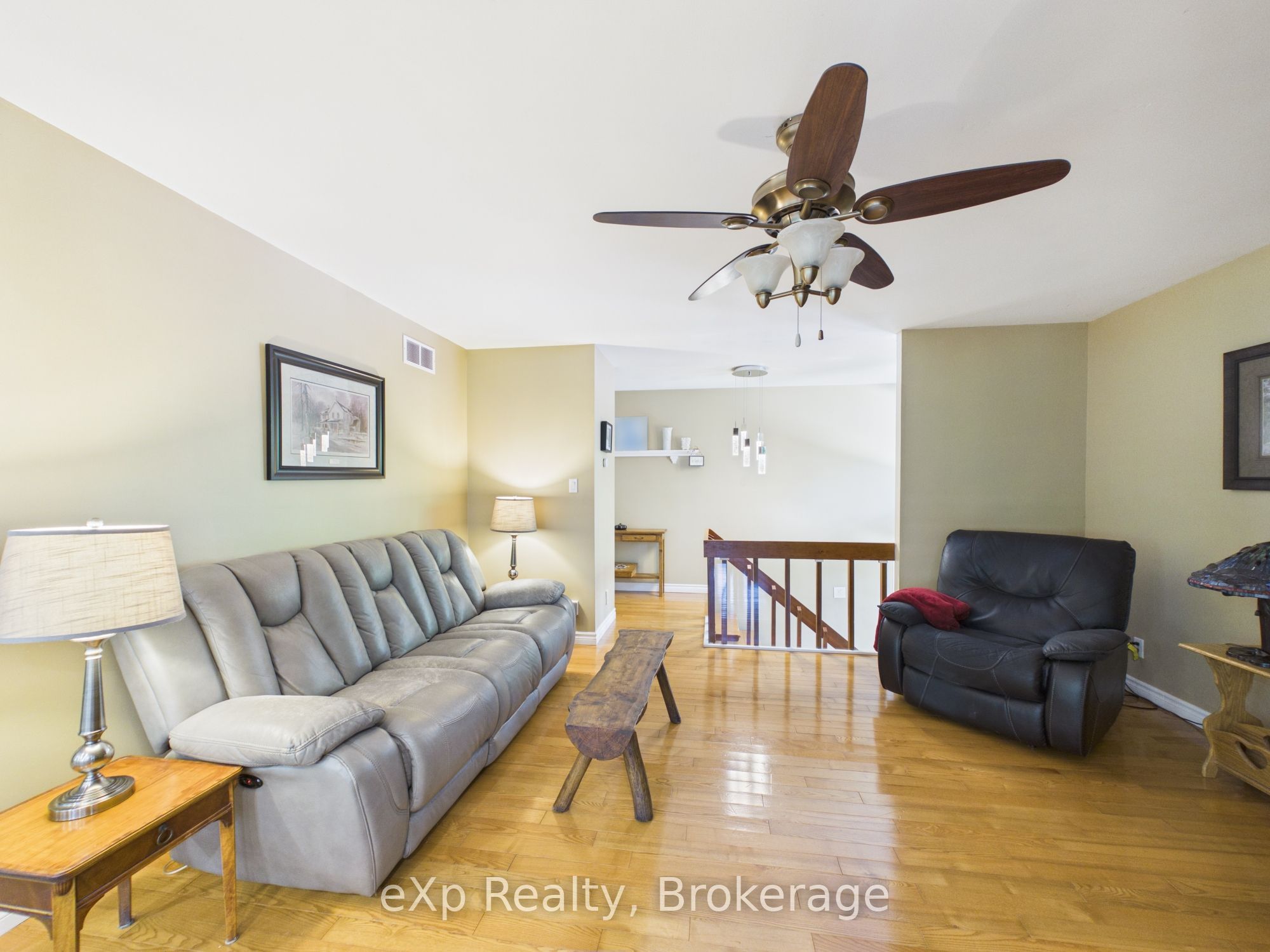 330 Tyendinaga Drive Property Photo 14