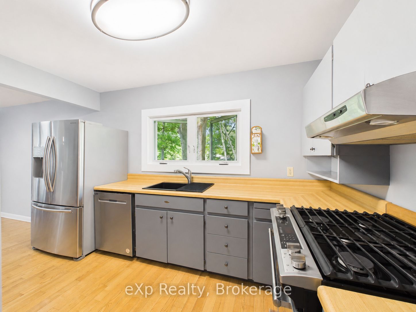 330 Tyendinaga Drive Property Photo 17