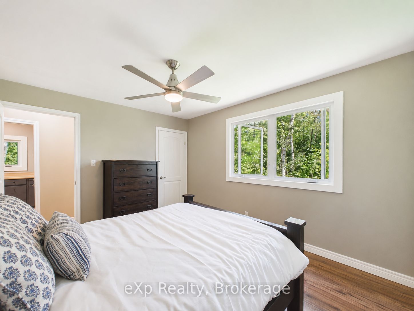 330 Tyendinaga Drive Property Photo 22