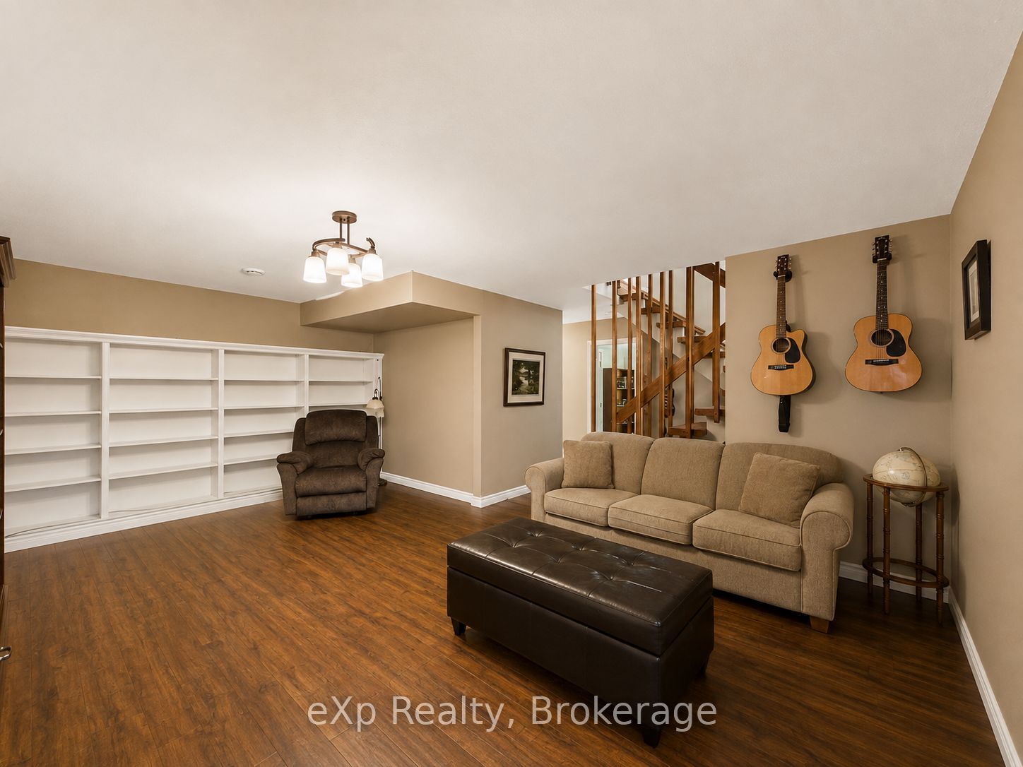 330 Tyendinaga Drive Property Photo 27