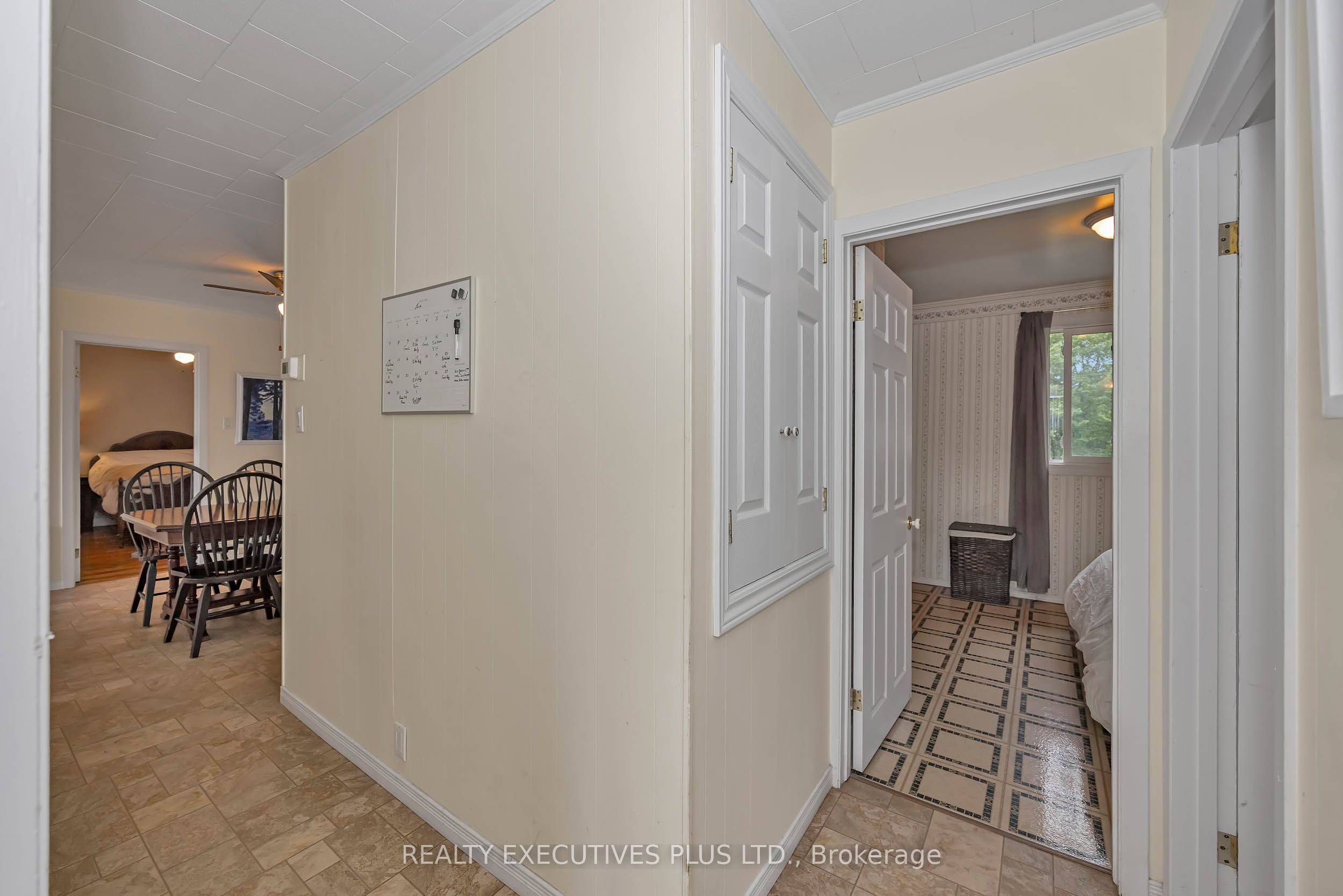 636 Water Street Property Photo 12