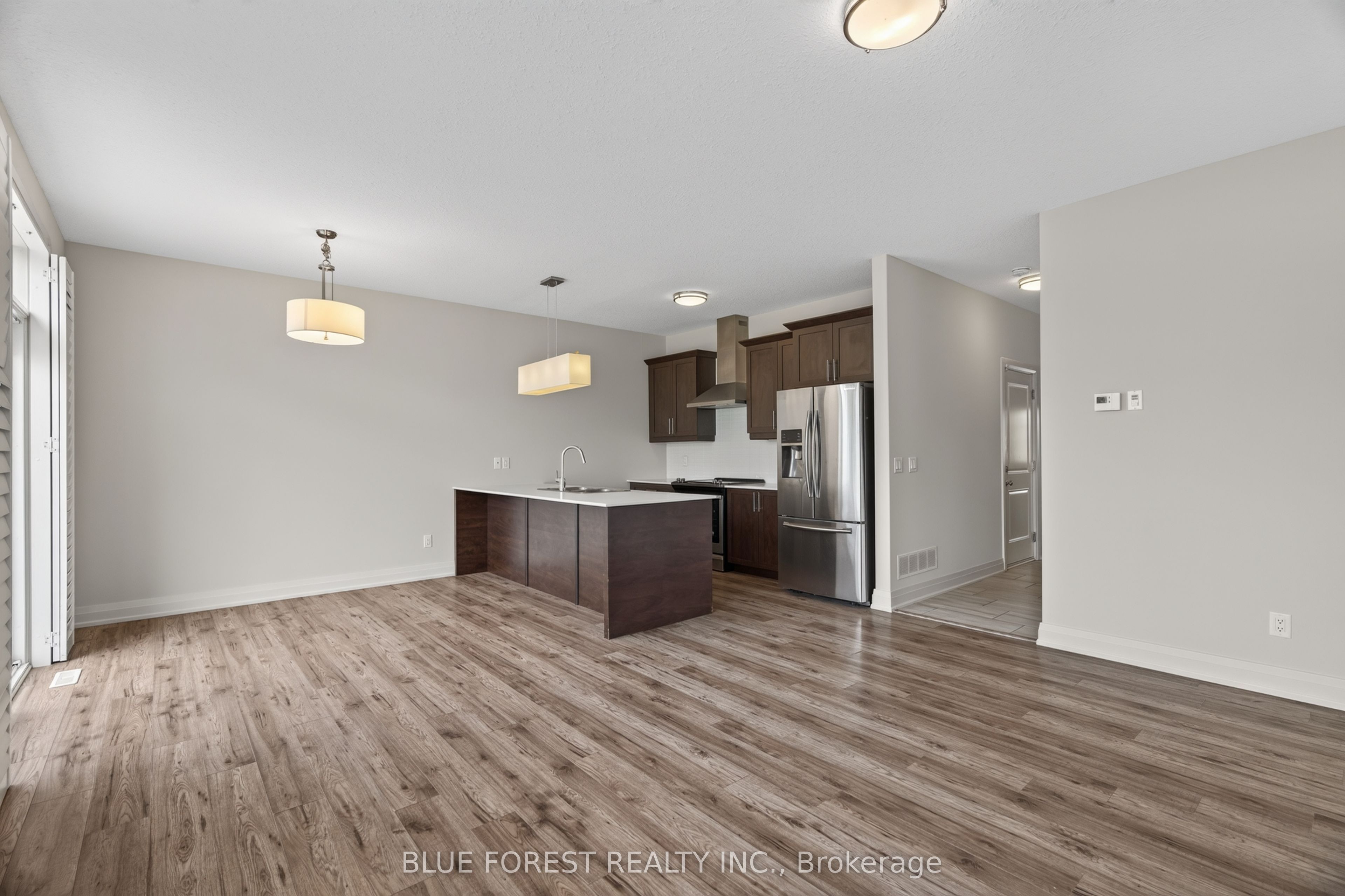 3025 Singleton Avenue 126 Property Photo 8