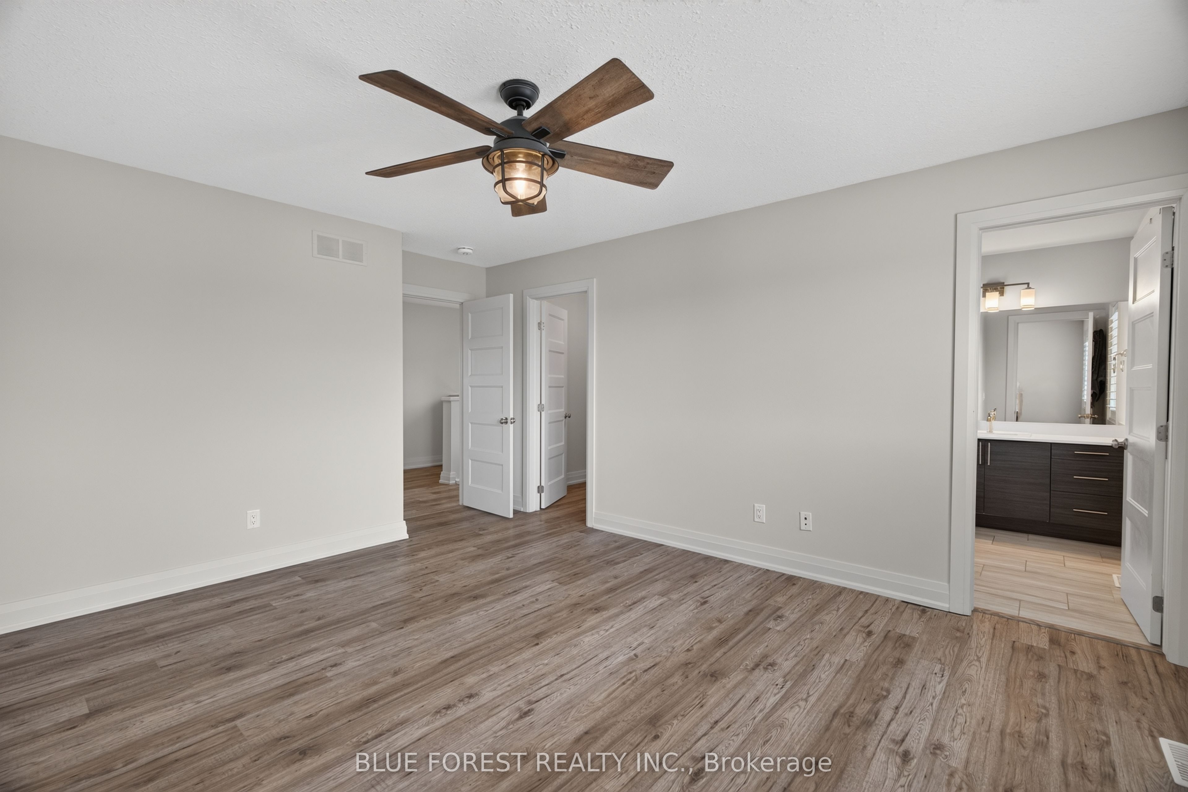3025 Singleton Avenue 126 Property Photo 14