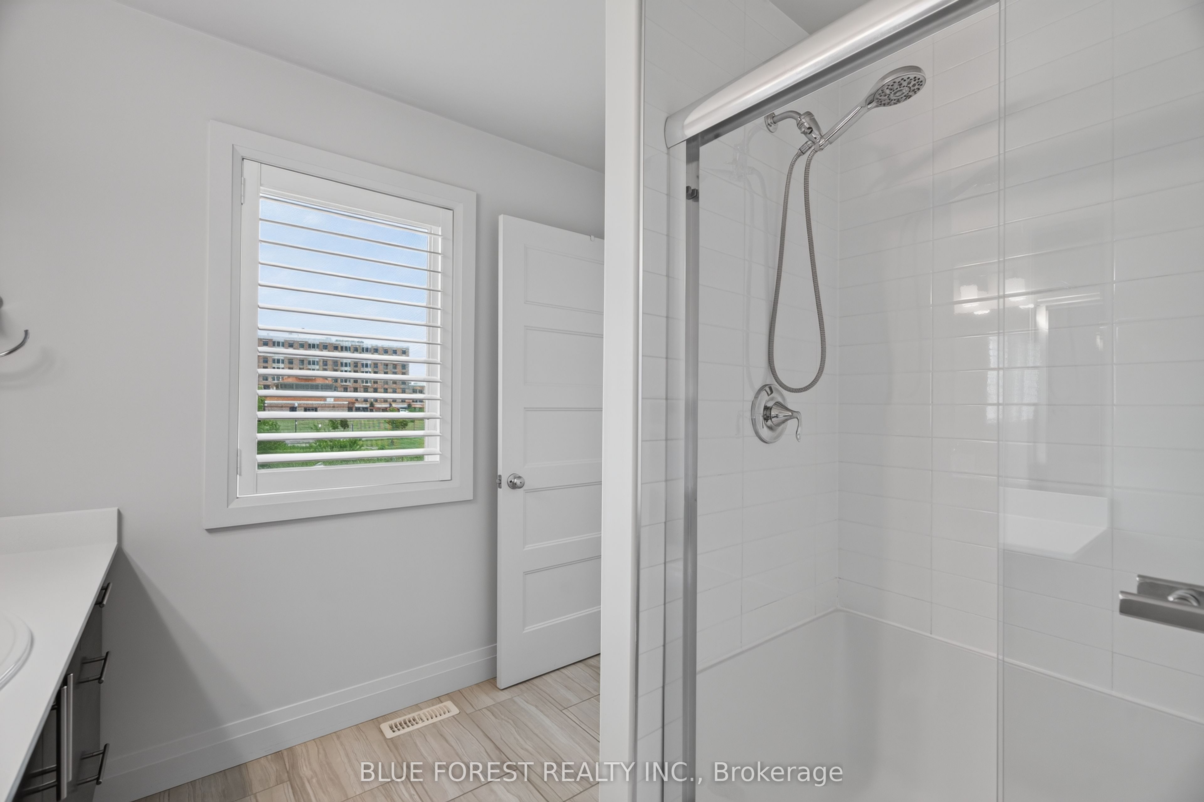 3025 Singleton Avenue 126 Property Photo 16