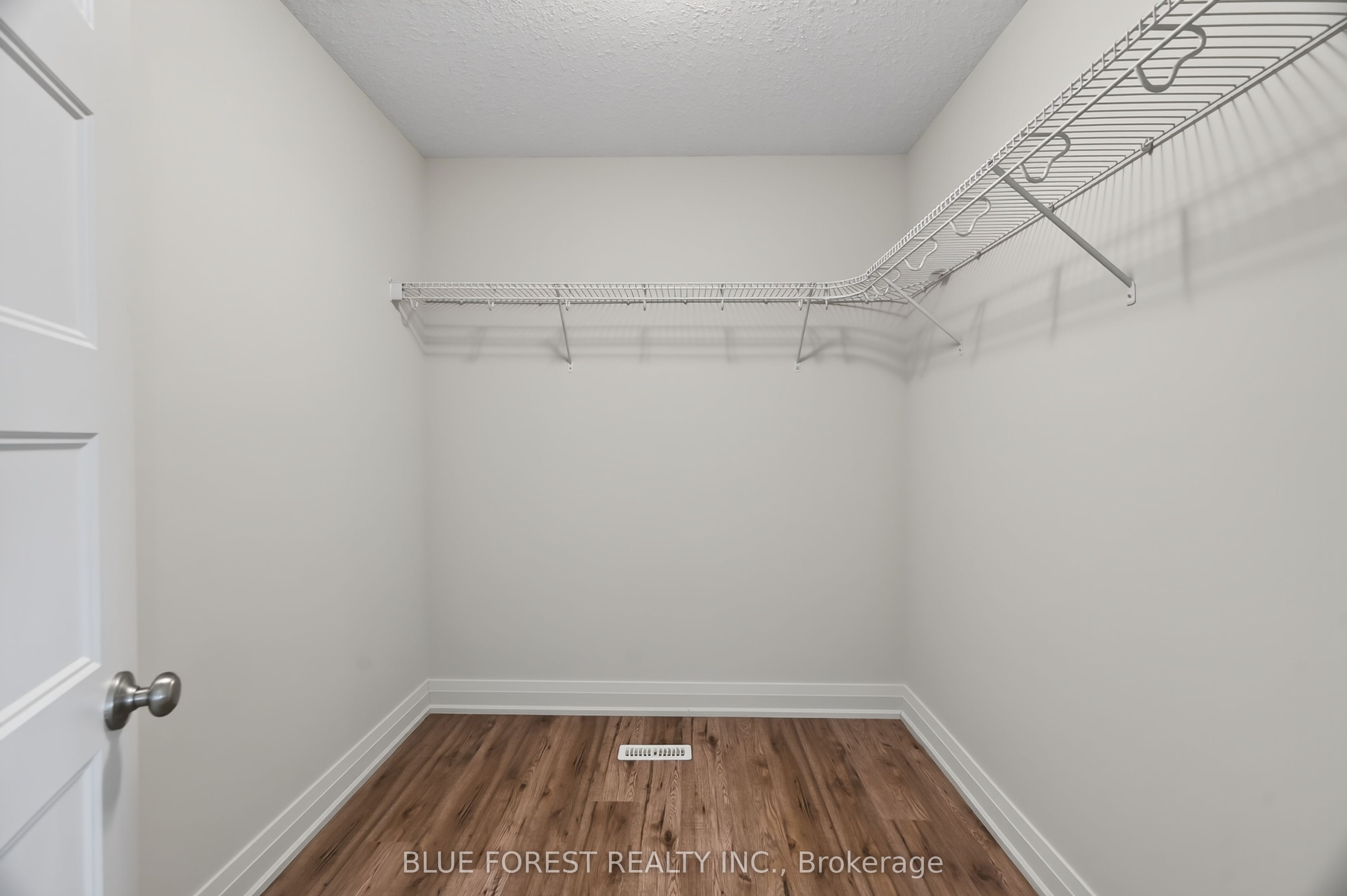 3025 Singleton Avenue 126 Property Photo 17