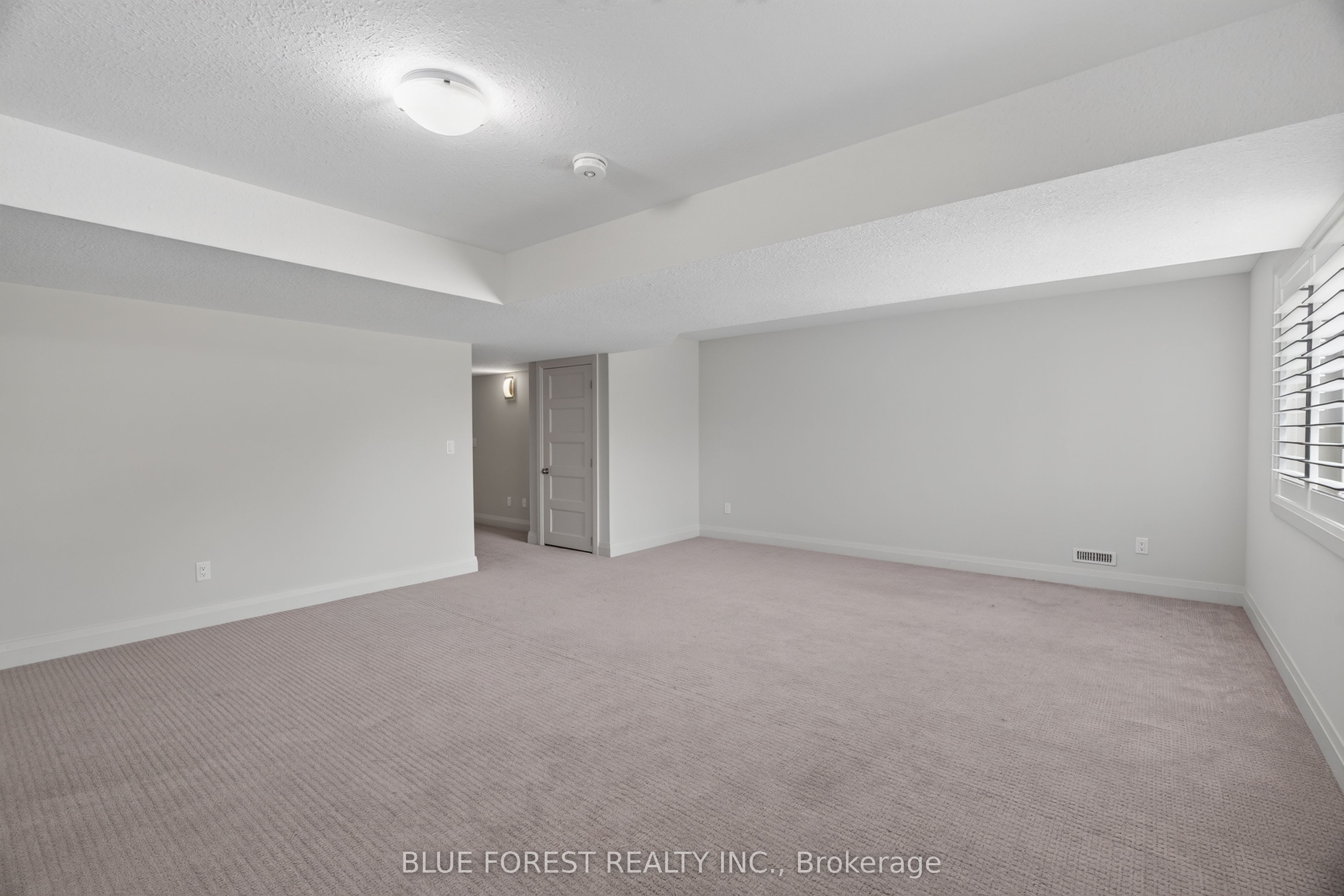 3025 Singleton Avenue 126 Property Photo 25