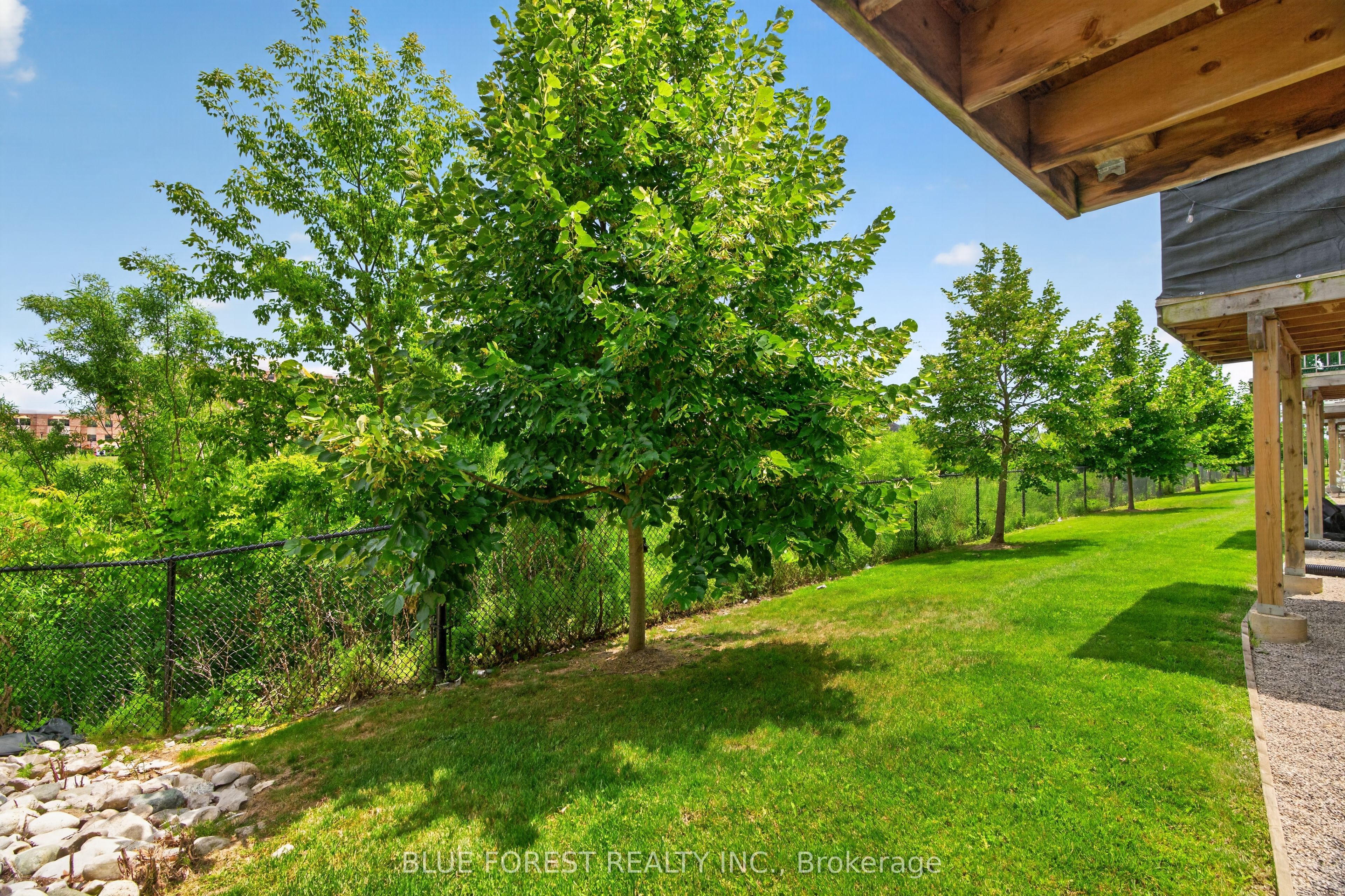 3025 Singleton Avenue 126 Property Photo 27